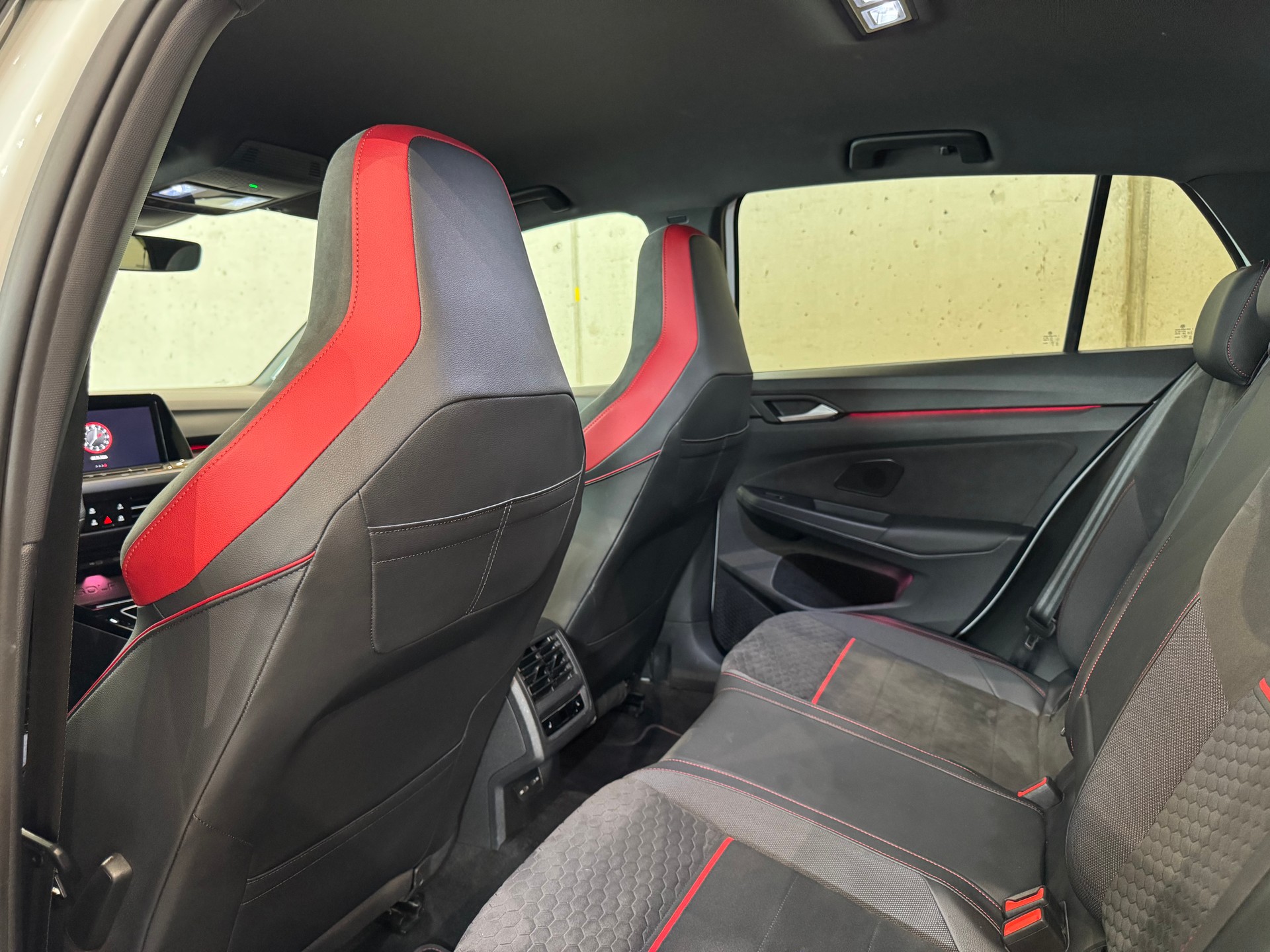 VW Golf 2.0 TSI GTI Clubsport DSG || HARMAN/KARDON || HEAD UP || LENKRADHEIZUNG-image-29