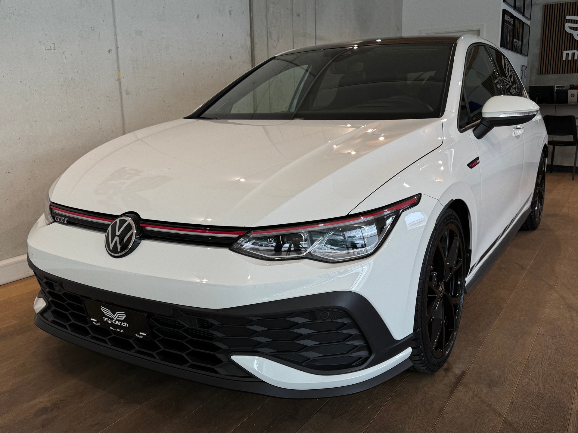 VW Golf 2.0 TSI GTI Clubsport DSG || HARMAN/KARDON || HEAD UP || LENKRADHEIZUNG-image-1