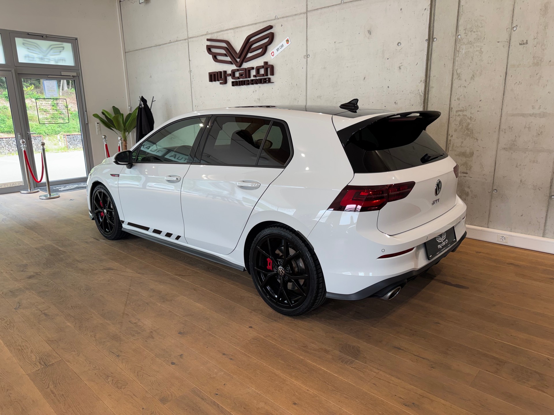 VW Golf 2.0 TSI GTI Clubsport DSG || HARMAN/KARDON || HEAD UP || LENKRADHEIZUNG-image-9
