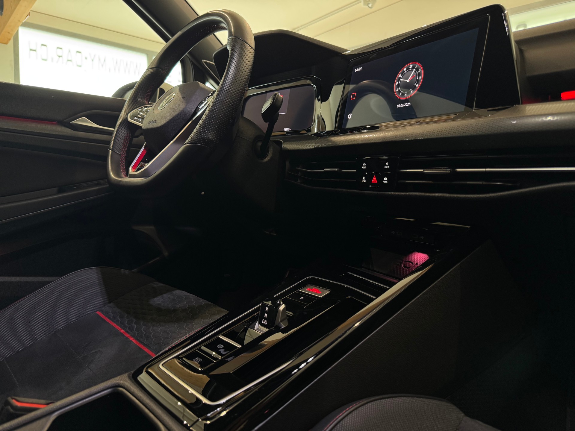 VW Golf 2.0 TSI GTI Clubsport DSG || HARMAN/KARDON || HEAD UP || LENKRADHEIZUNG-image-27