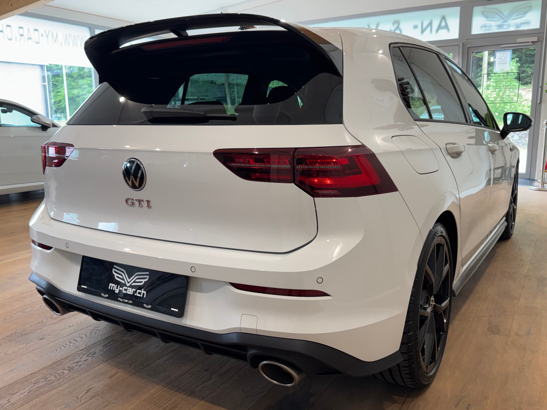VW Golf 2.0 TSI GTI Clubsport DSG || HARMAN/KARDON || HEAD UP || LENKRADHEIZUNG-image-13