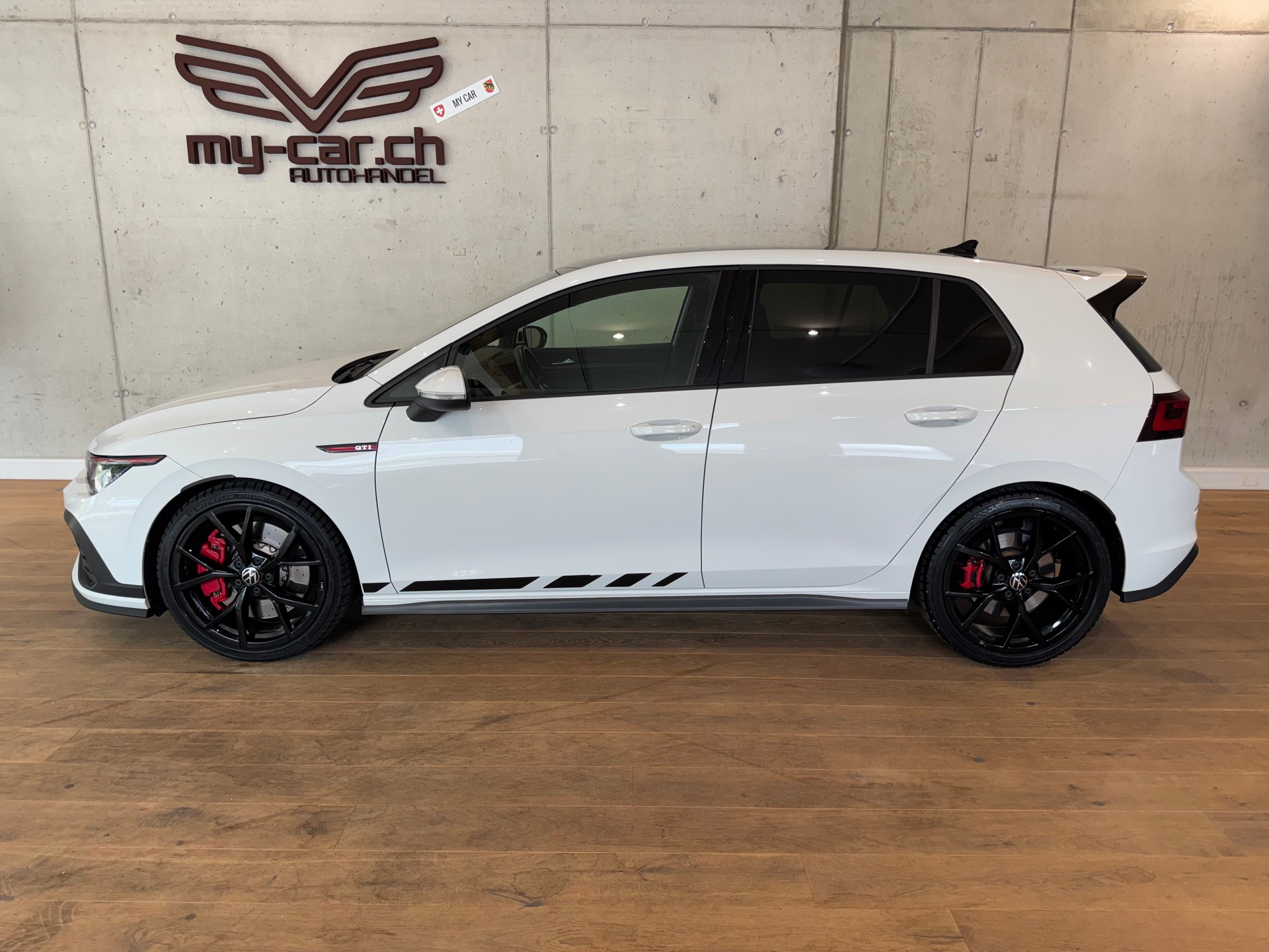 VW Golf 2.0 TSI GTI Clubsport DSG || HARMAN/KARDON || HEAD UP || LENKRADHEIZUNG-image-6