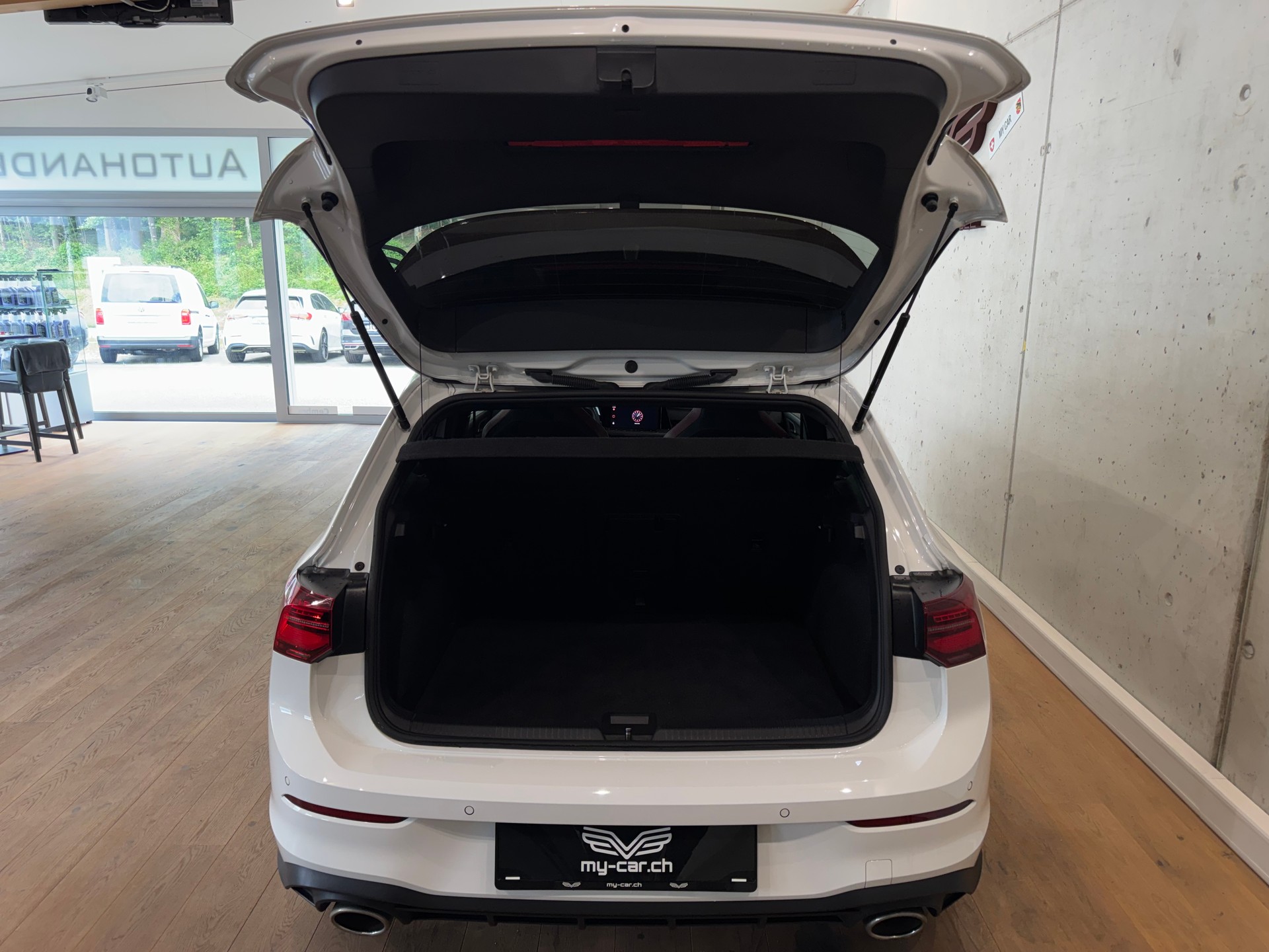 VW Golf 2.0 TSI GTI Clubsport DSG || HARMAN/KARDON || HEAD UP || LENKRADHEIZUNG-image-11