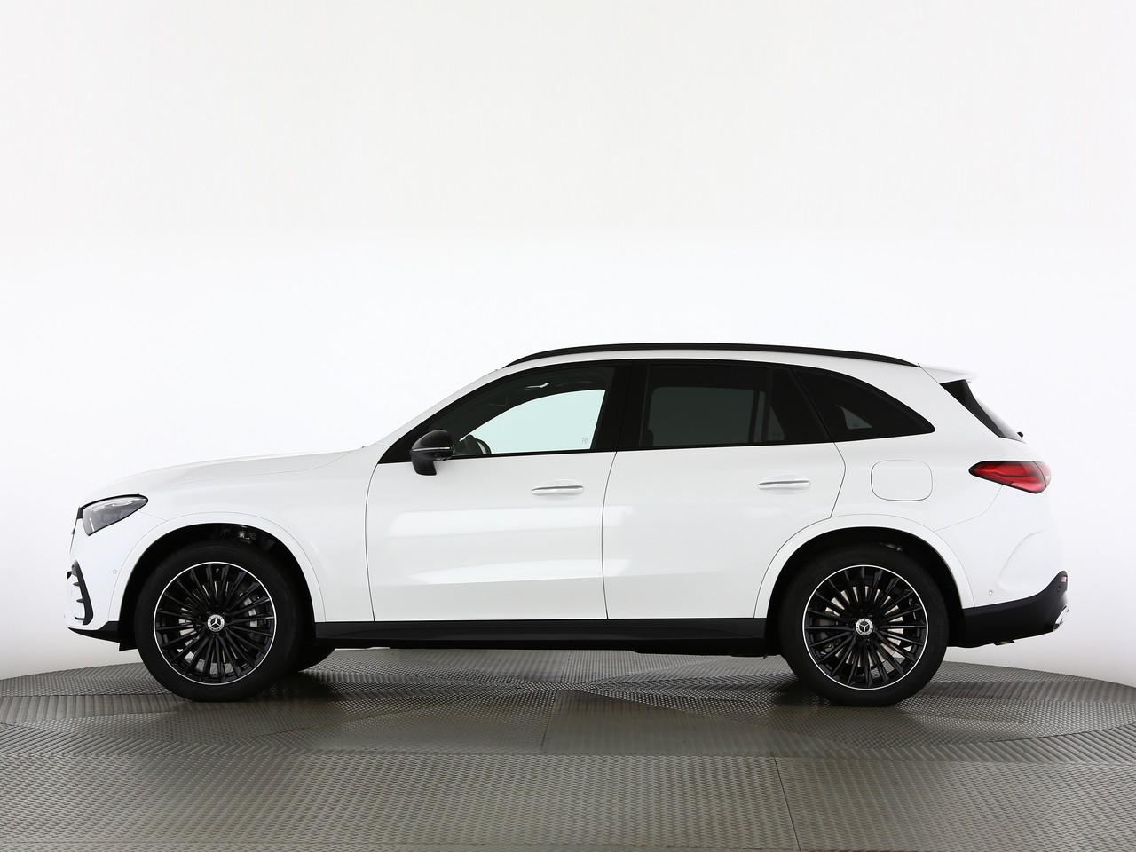 MERCEDES-BENZ GLC 400 e 4Matic 9G-Tronic-showroom-element-2
