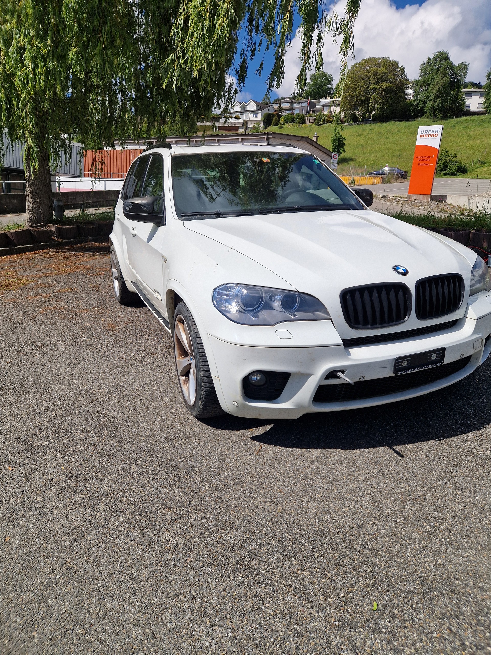 BMW X Drive40d-image-1