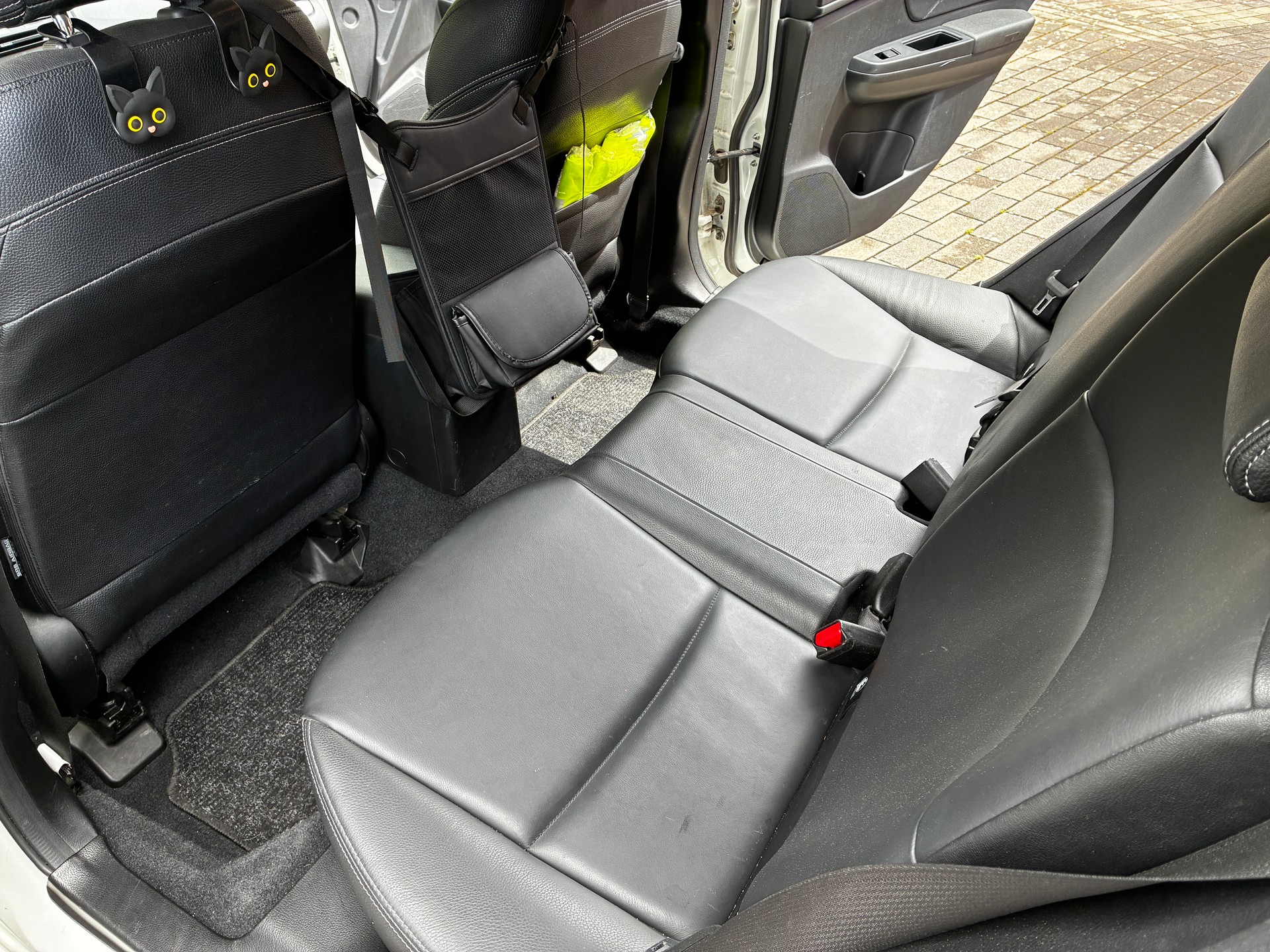 SUBARU XV 2.0i Swiss Three-image-5