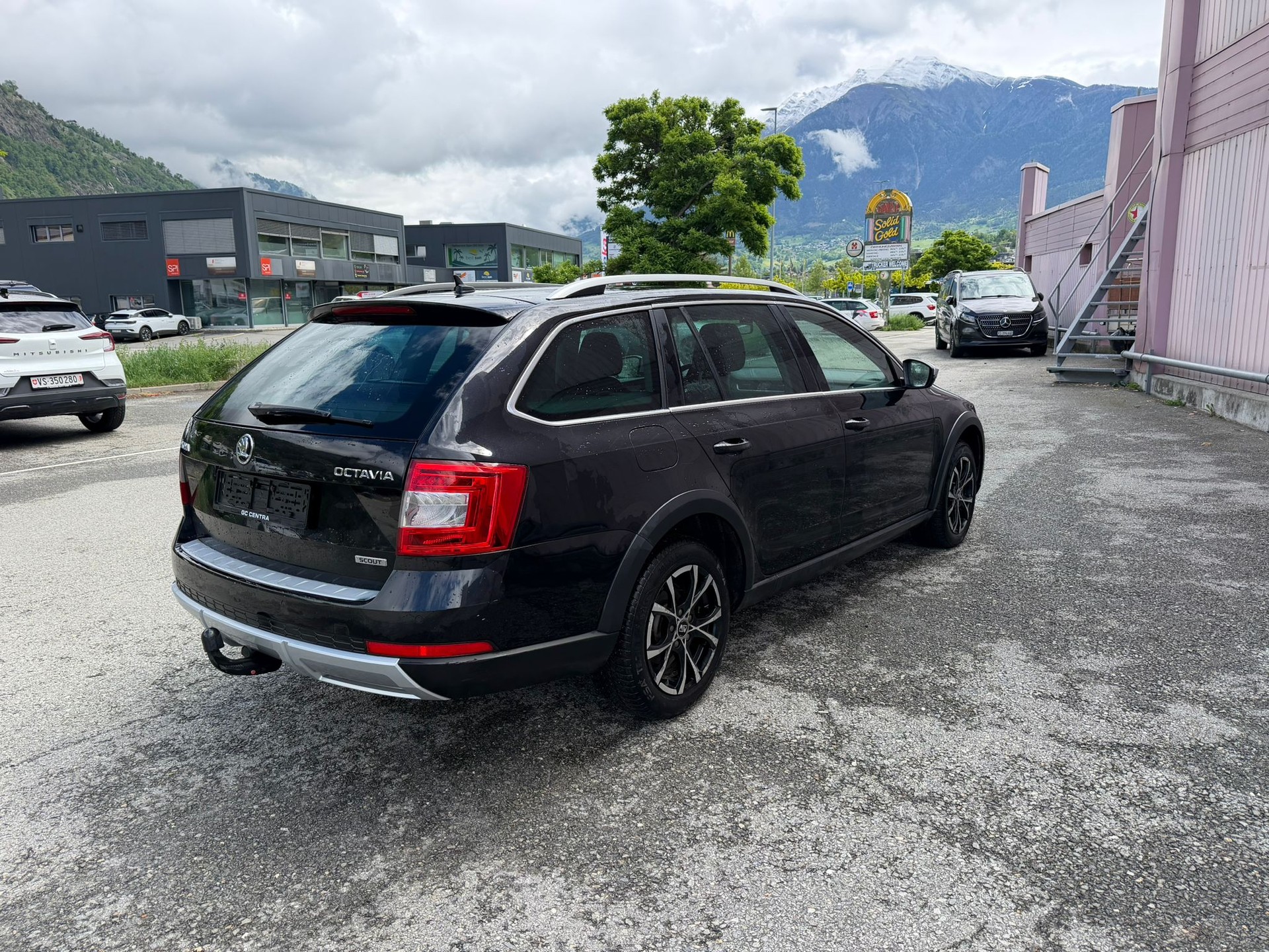 SKODA Octavia Combi 2.0 TDI Scout 4x4 DSG-image-5