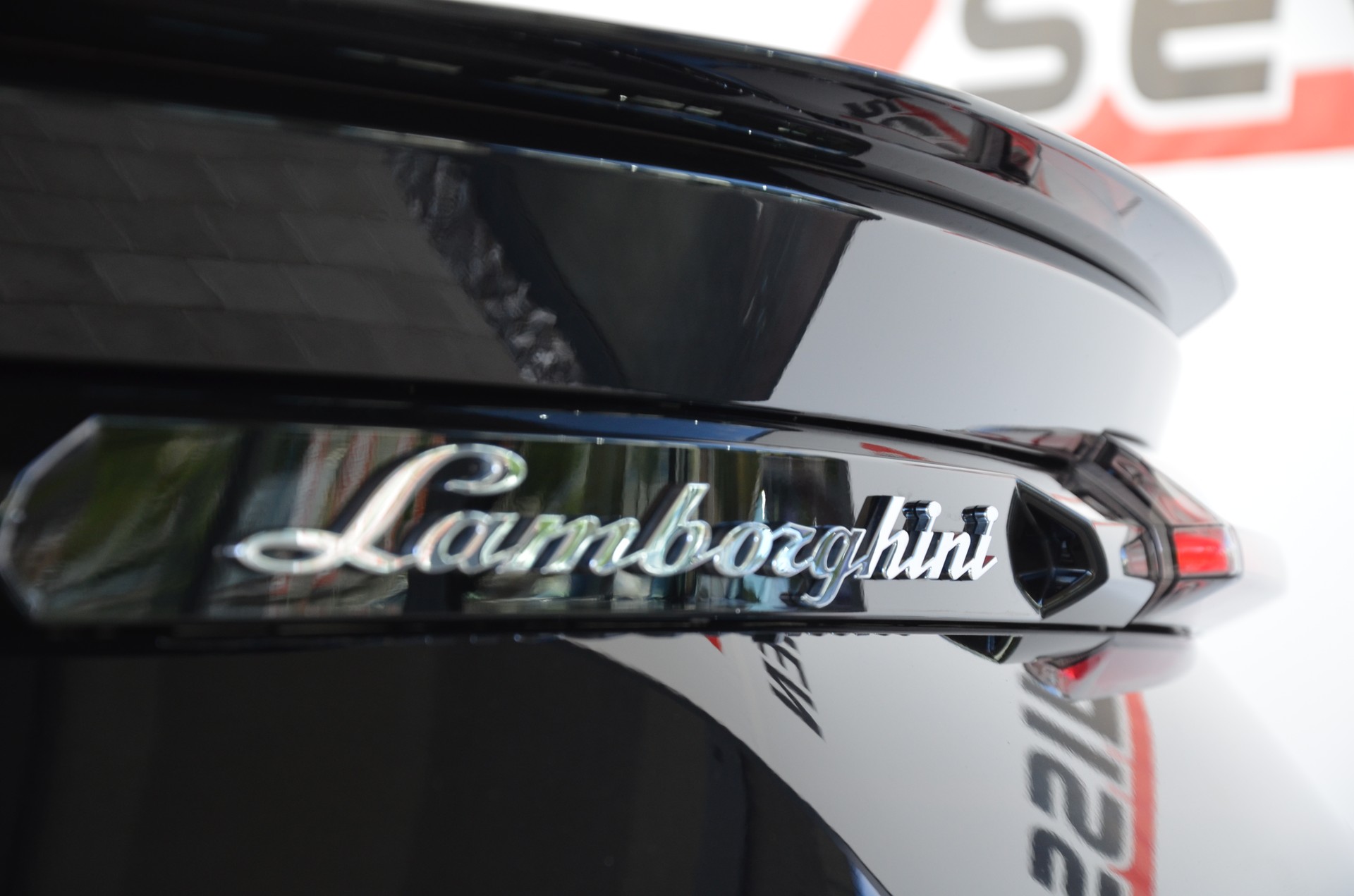 LAMBORGHINI Urus E-Gear-image-22