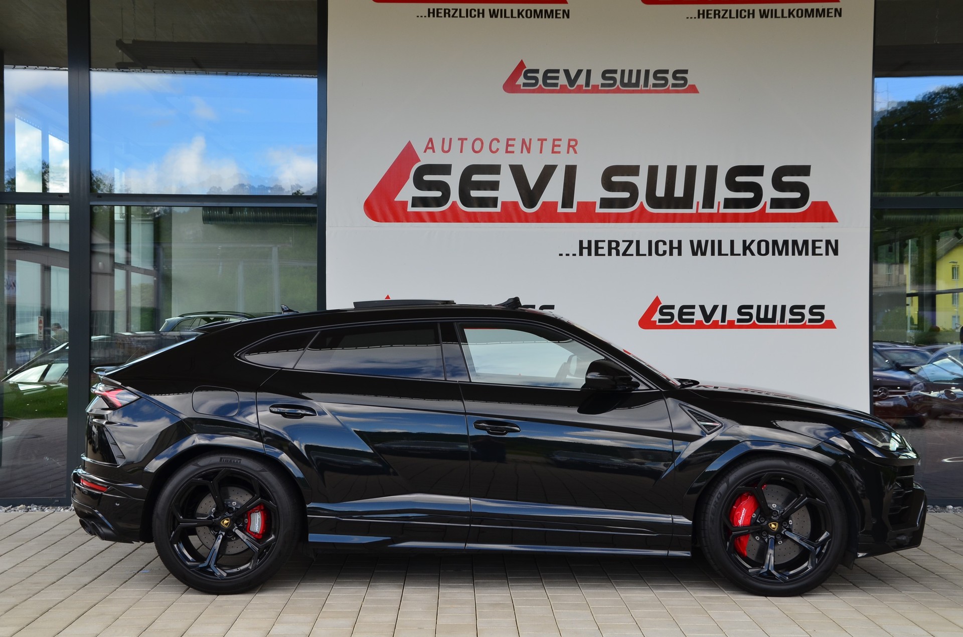 LAMBORGHINI Urus E-Gear-image-4