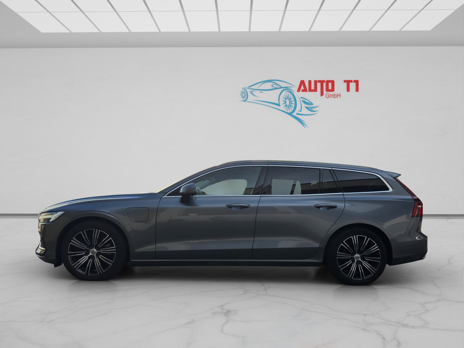 VOLVO V60 T6 eAWD Twin Engine Inscription Geartronic Frisch Ab MFK-image-2
