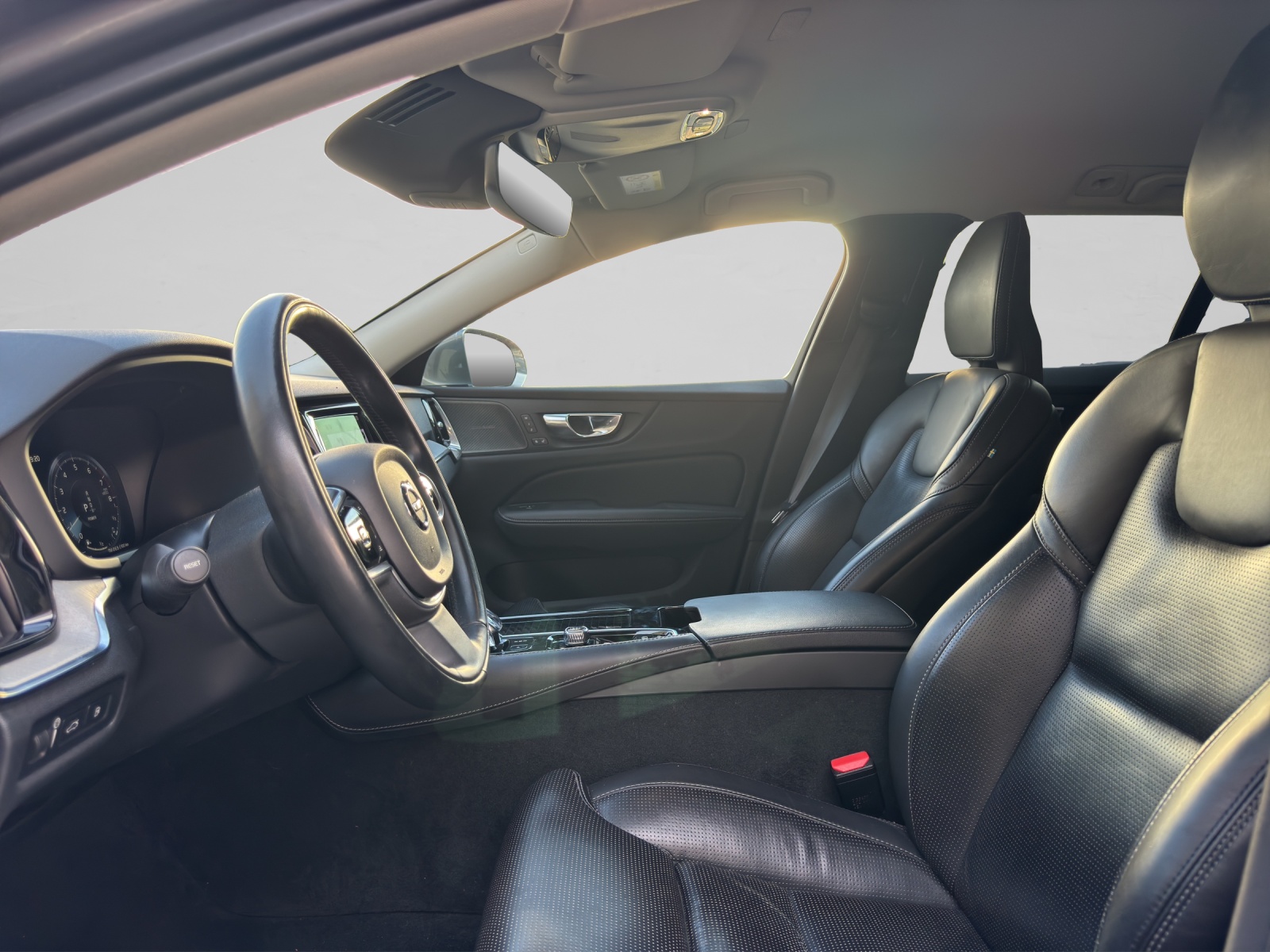 VOLVO V60 T6 eAWD Twin Engine Inscription Geartronic Frisch Ab MFK-image-8