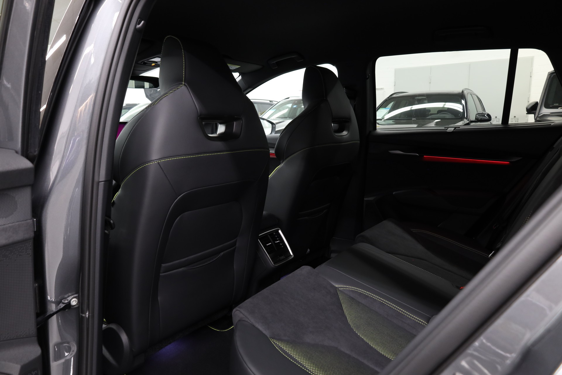 SKODA Elroq RS 4x4-image-34