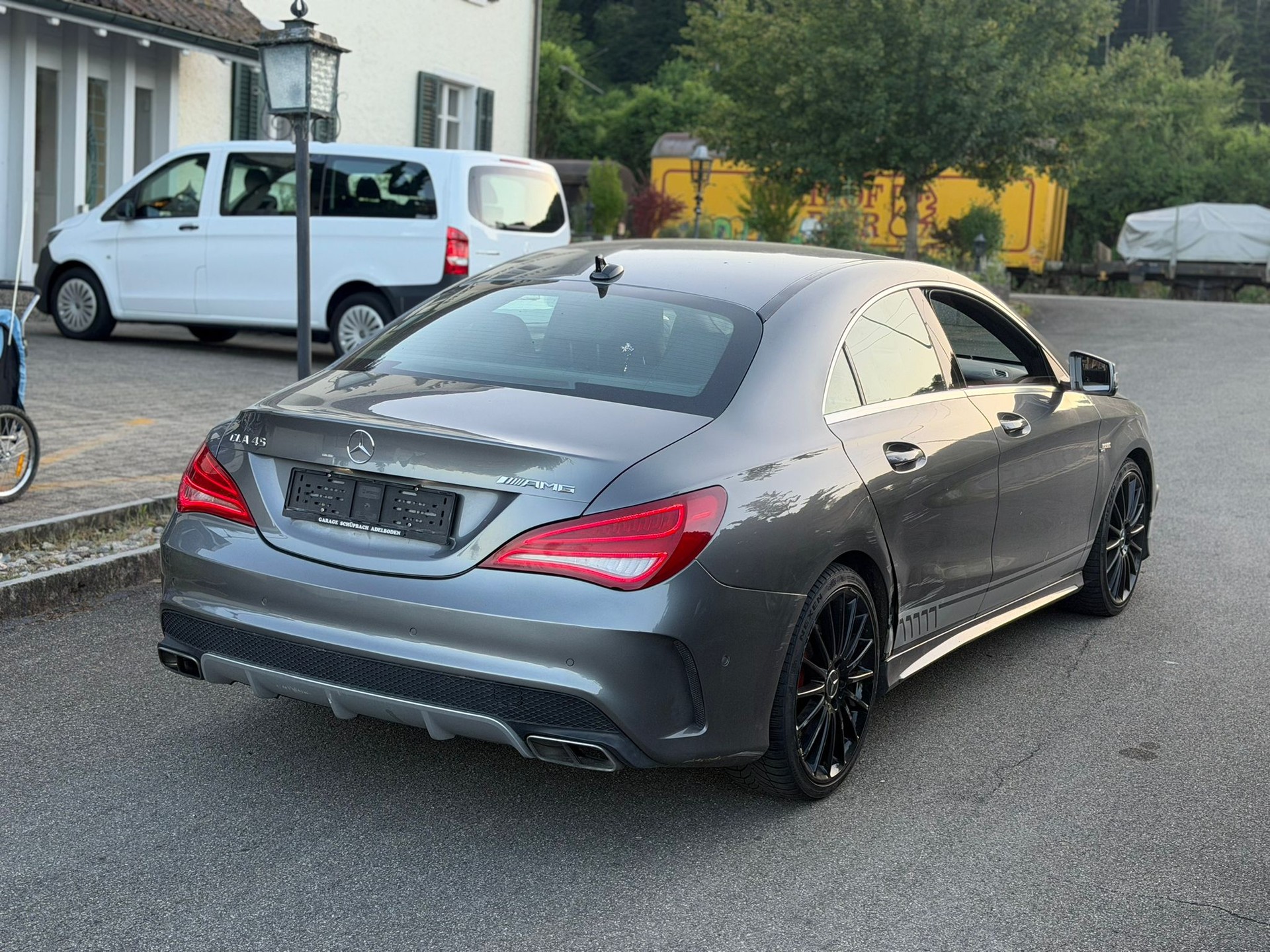 MERCEDES-BENZ CLA 45 AMG 4Matic Speedshift-image-10