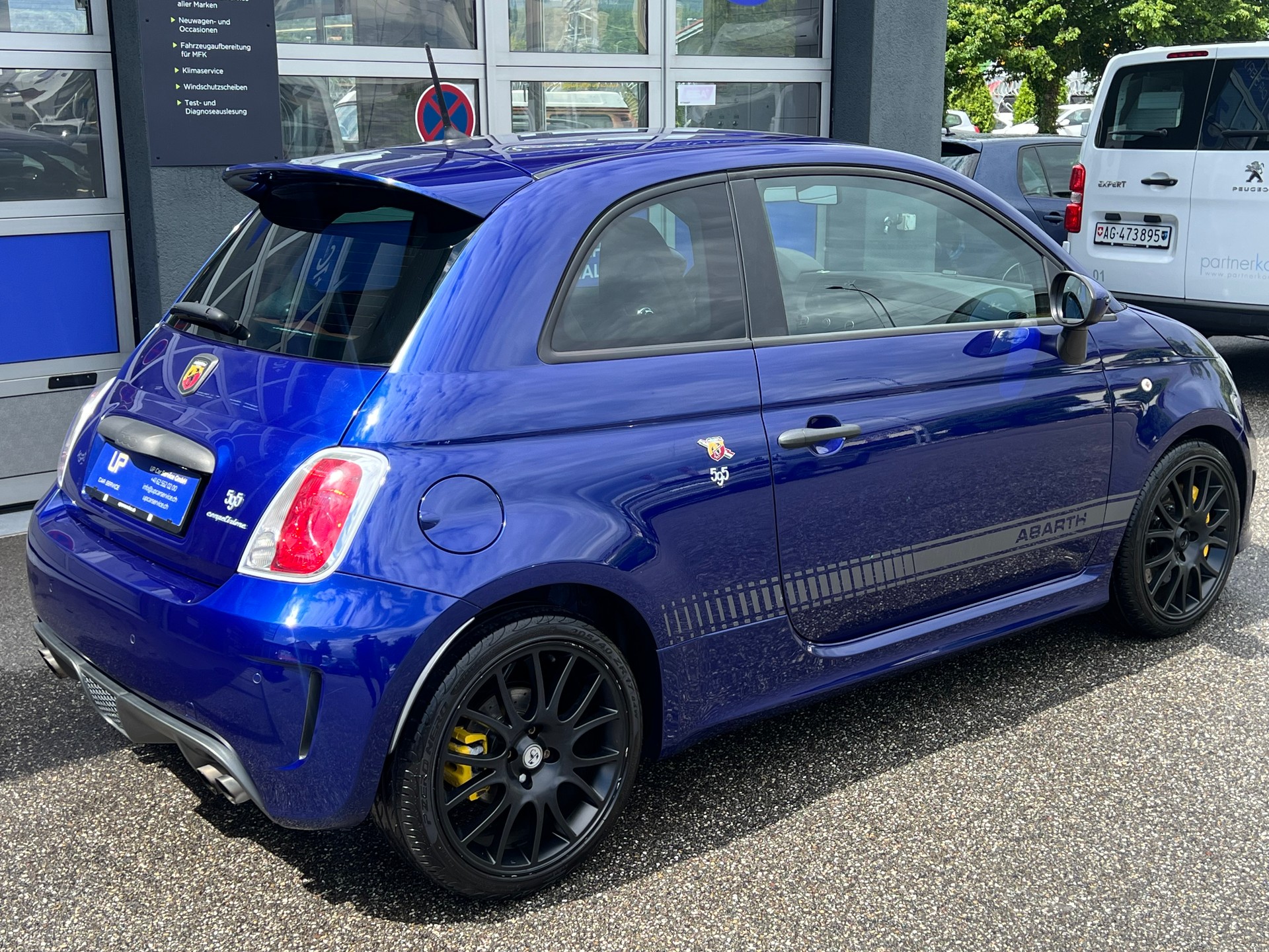 FIAT 595 Abarth 1.4 T-Jet 180 Competizione-image-4