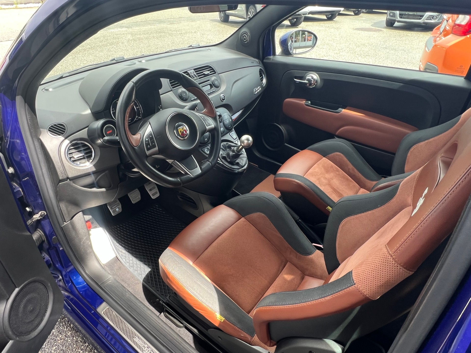 FIAT 595 Abarth 1.4 T-Jet 180 Competizione-image-8
