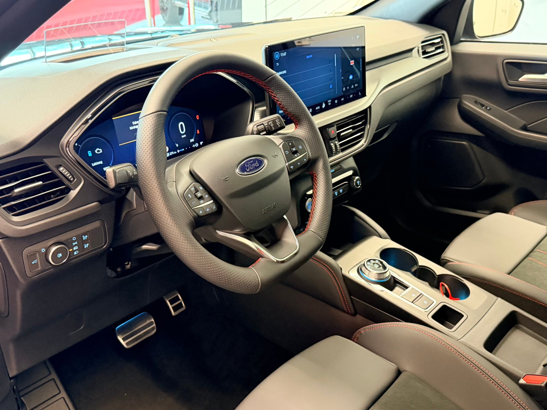 FORD Kuga 2.5 FHEV ST-LINE X 4WD-image-11