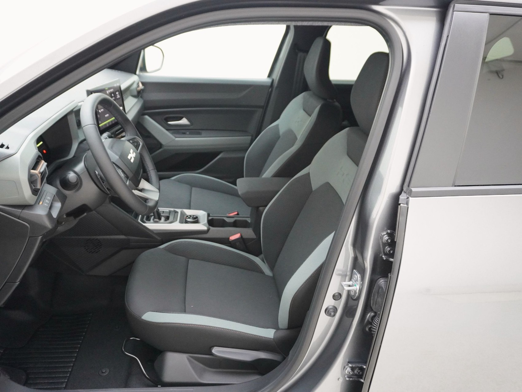 DACIA Duster 1.2 Hybrid-G Extreme 4x4-image-12