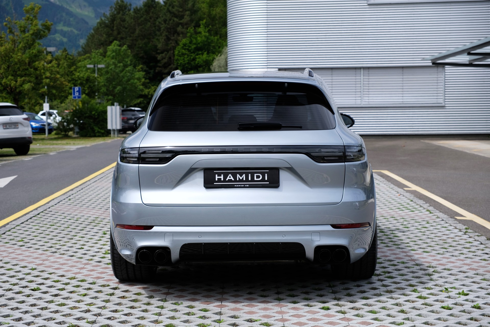 PORSCHE Cayenne S-image-3