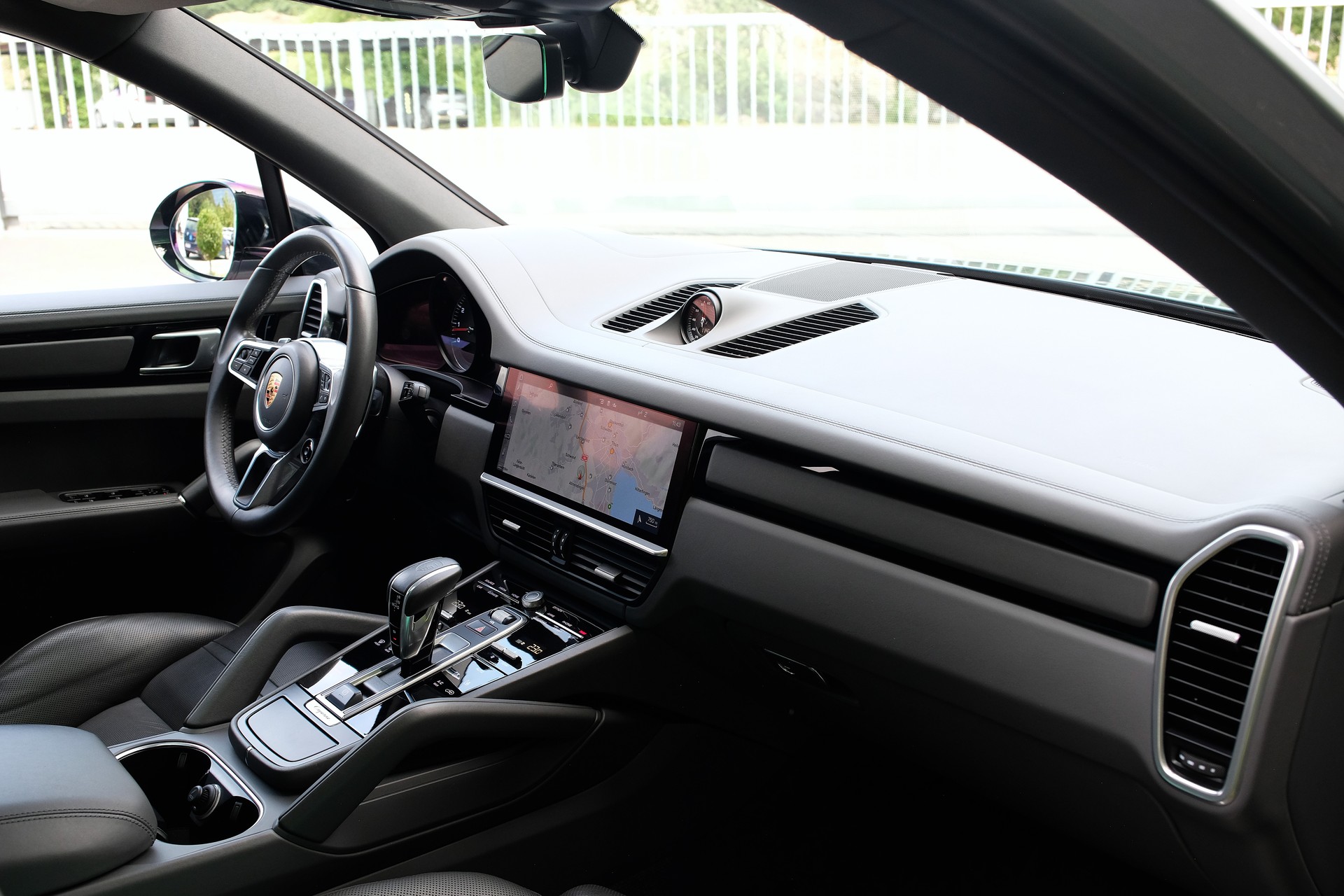 PORSCHE Cayenne S-image-14