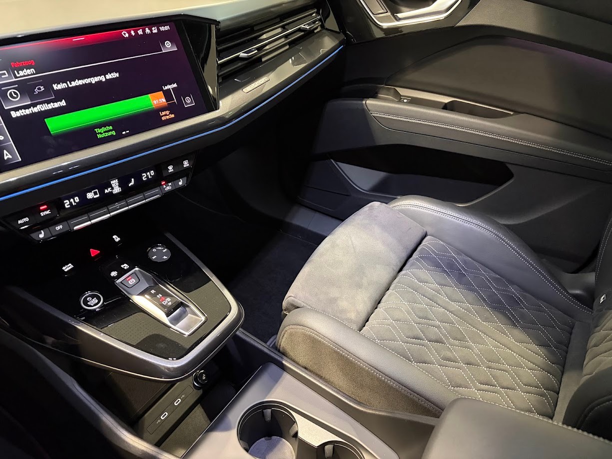 AUDI Q4 Sportback e-tron 50 quattro-image-10
