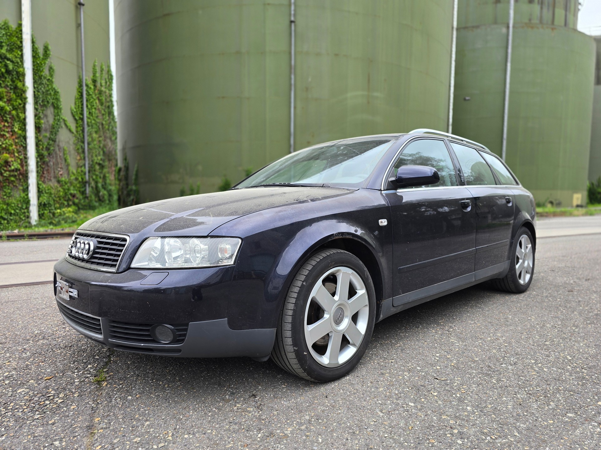 AUDI A4 Avant 3.0 V6 quattro-image-0