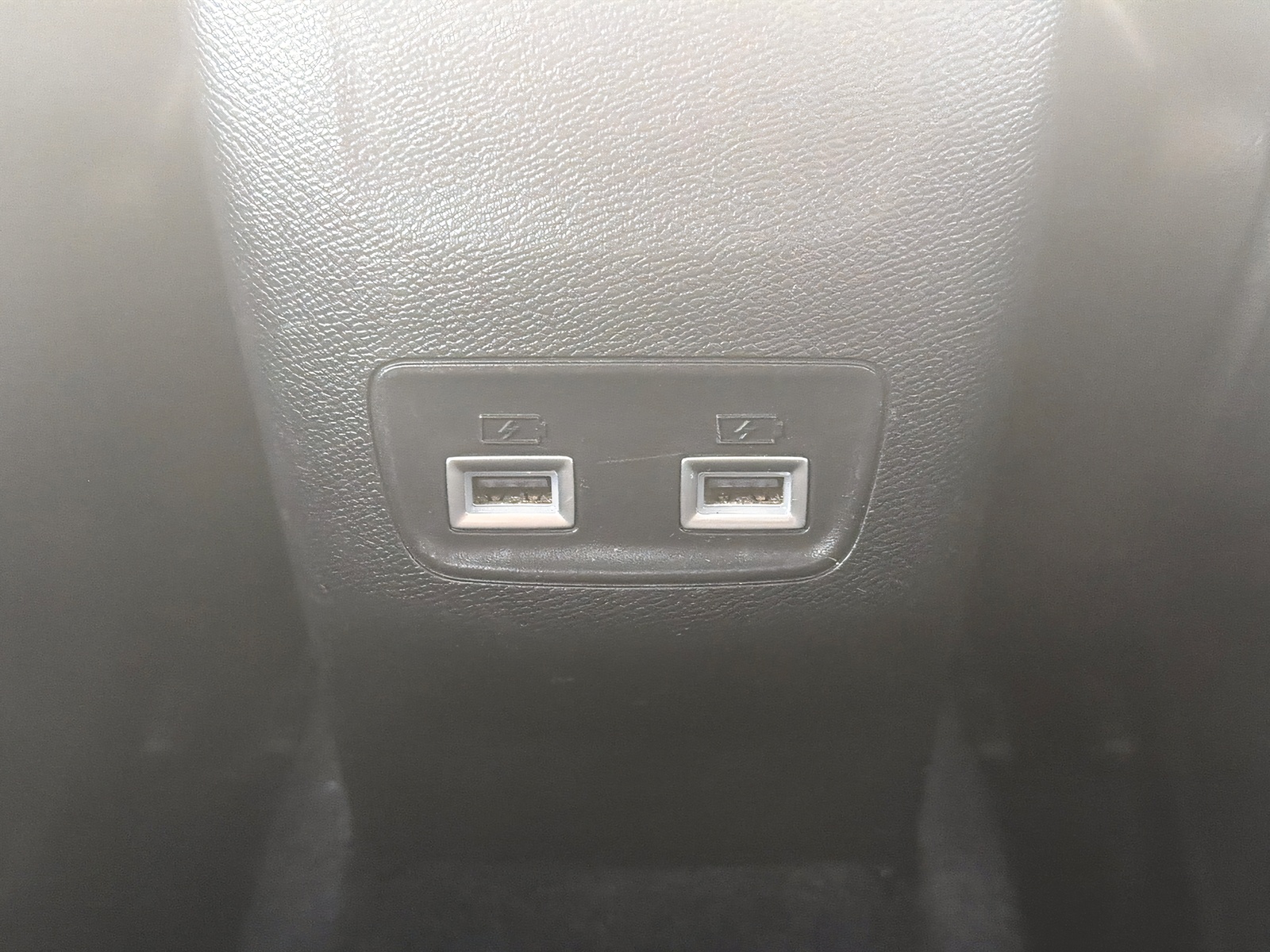 PEUGEOT 208 1.2 PureTech 100 Allure Pack-image-17