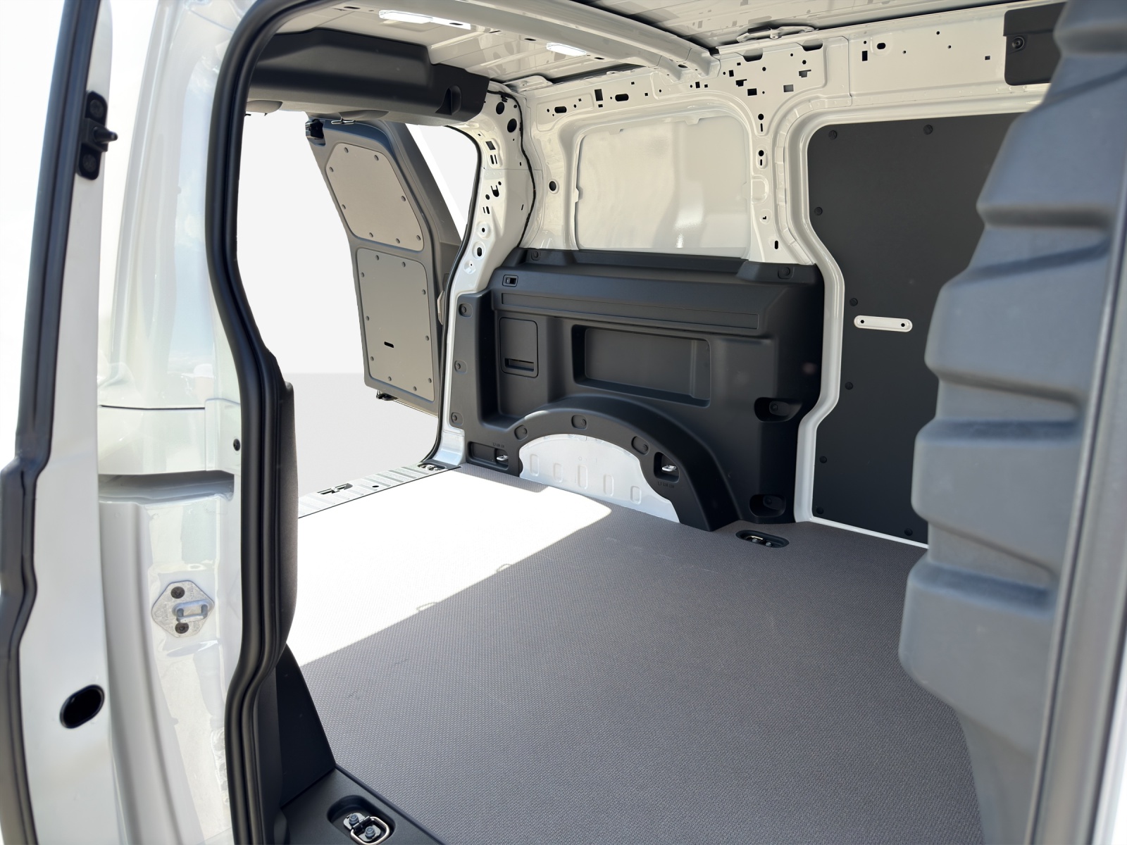 VW ID. Buzz Cargo Pure-image-14