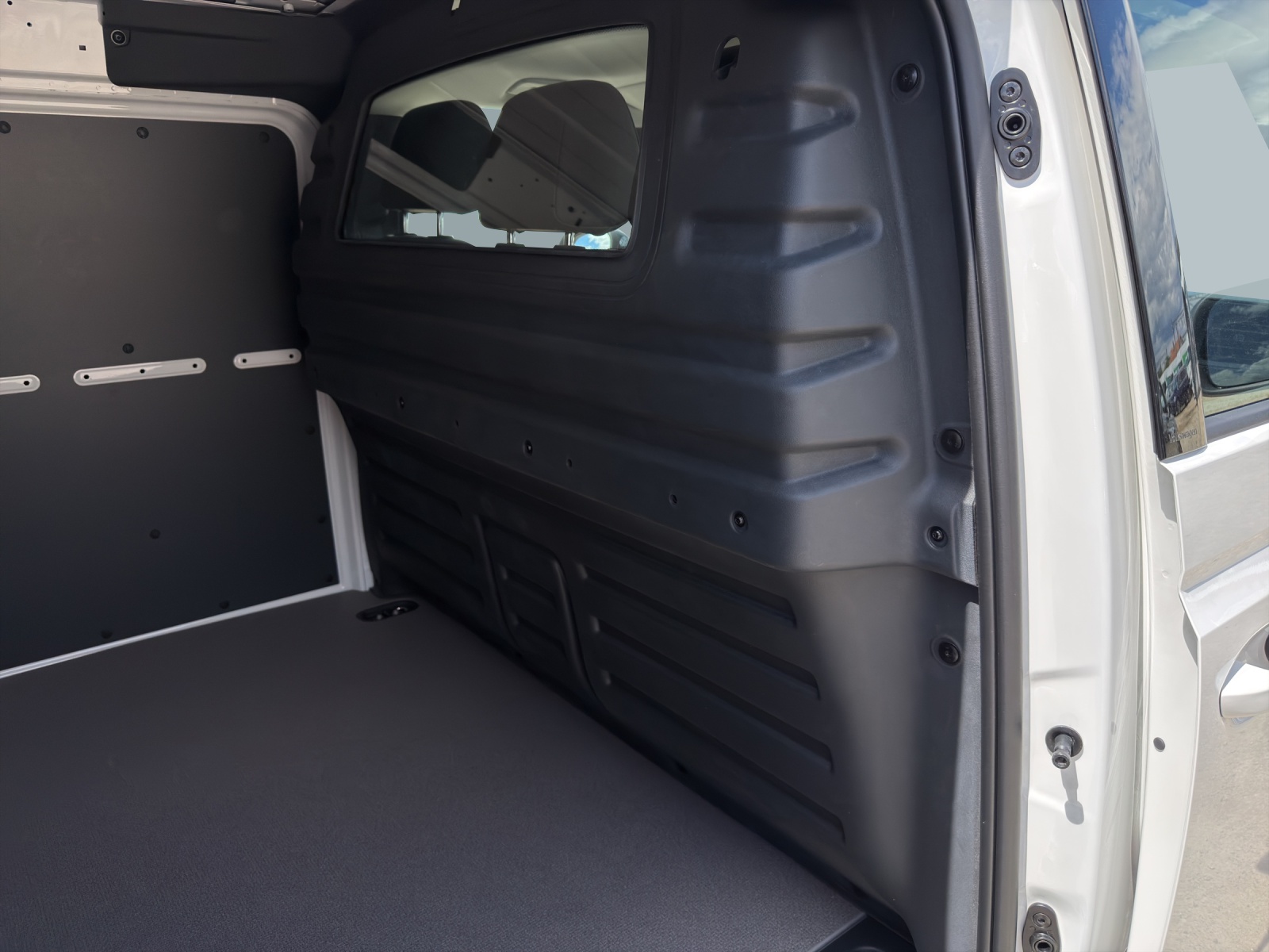 VW ID. Buzz Cargo Pure-image-11
