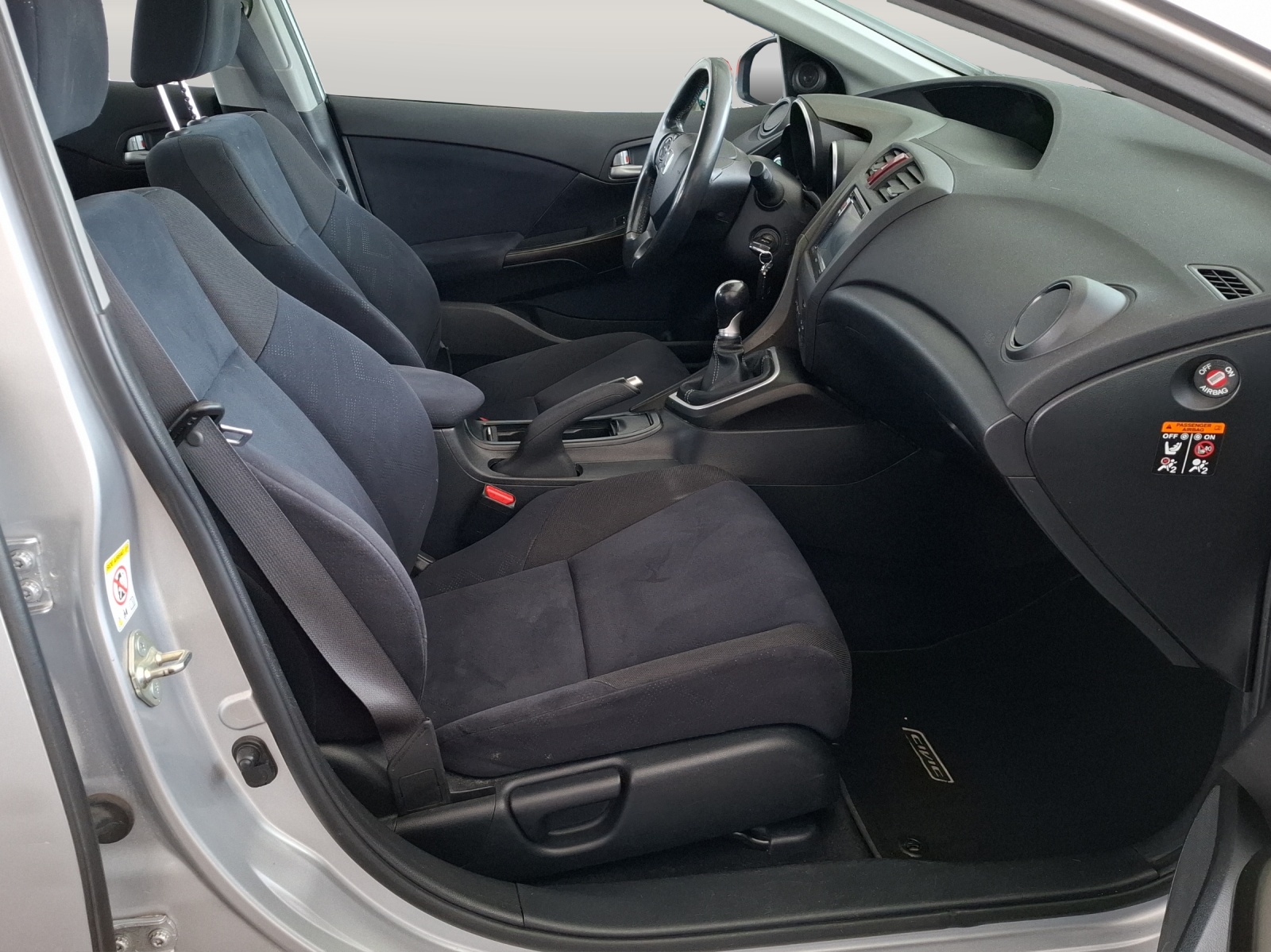HONDA Civic 2.2i-DTEC Sport // Bremsen hinten komplett NEU vorne beläge NEU // 8-fach Aluminiumbereift-image-9