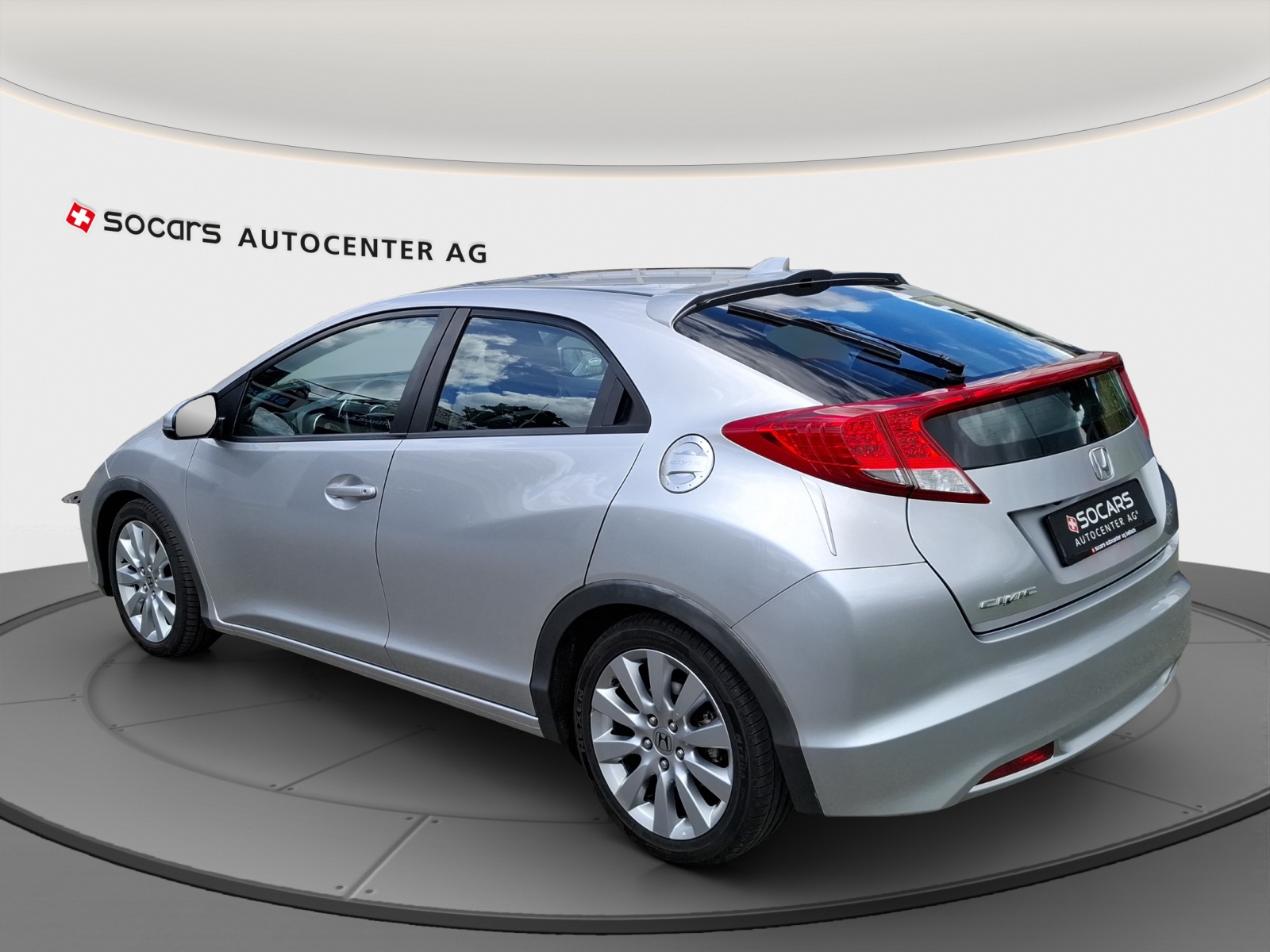 HONDA Civic 2.2i-DTEC Sport // Bremsen hinten komplett NEU vorne beläge NEU // 8-fach Aluminiumbereift-image-4