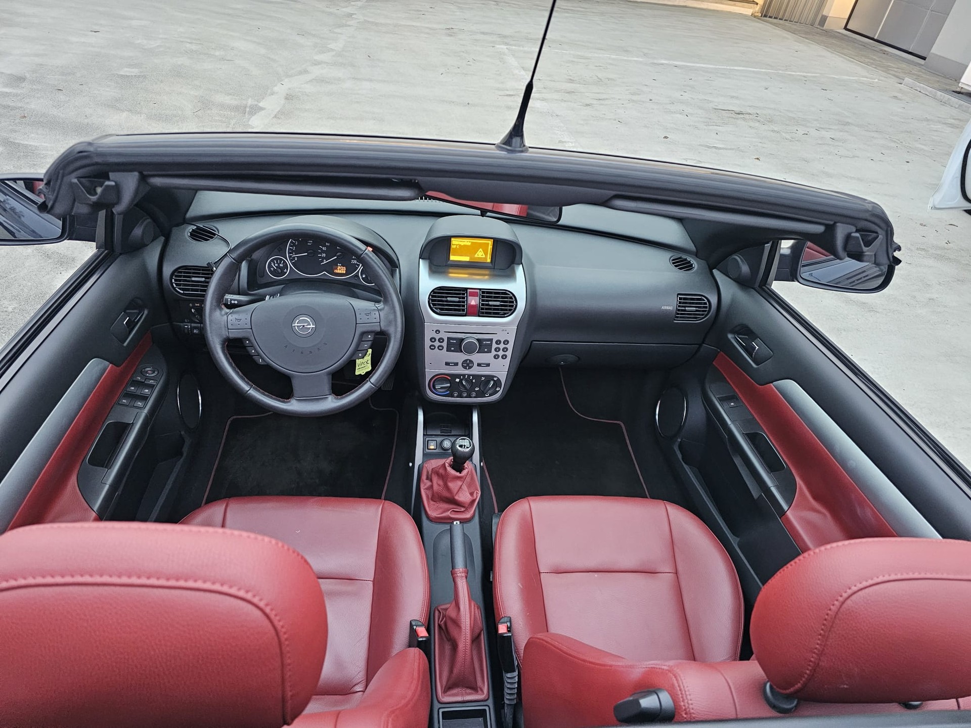 OPEL Tigra 1.8 Sport-image-9