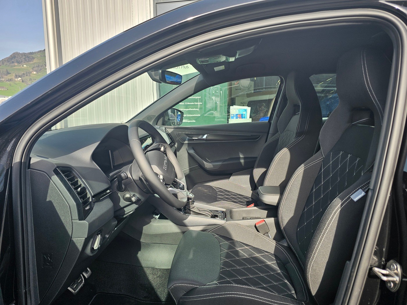 SKODA Karoq 2.0 TSI Dynamic Limited Edition 4x4 DSG-image-7