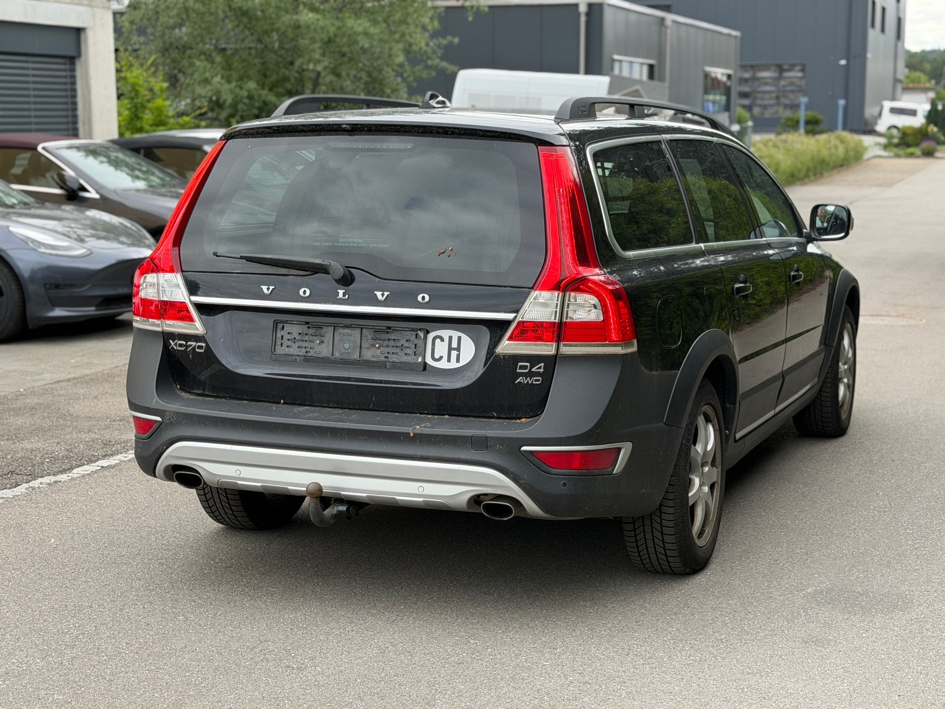 VOLVO XC70 D4 AWD Family Edition Geartronic-image-3