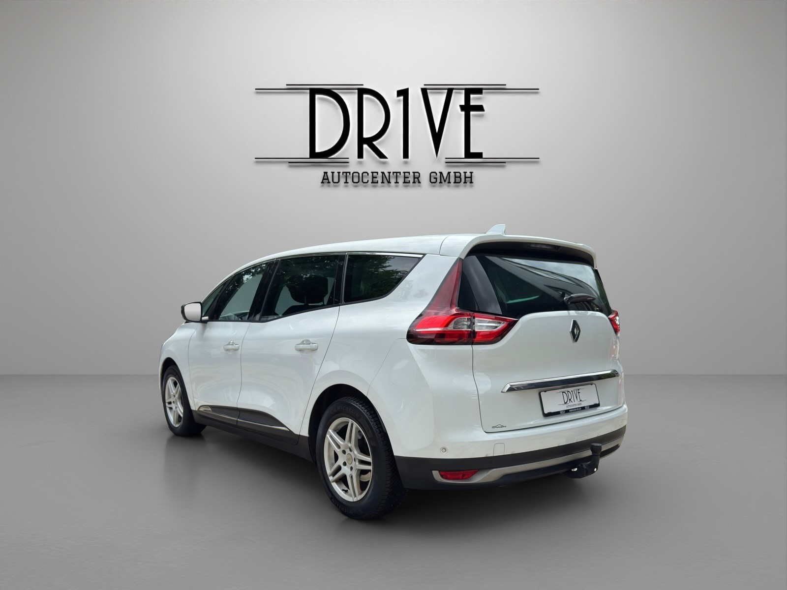 RENAULT Grand Scénic 1.3 16V Turbo Techno EDC-image-6