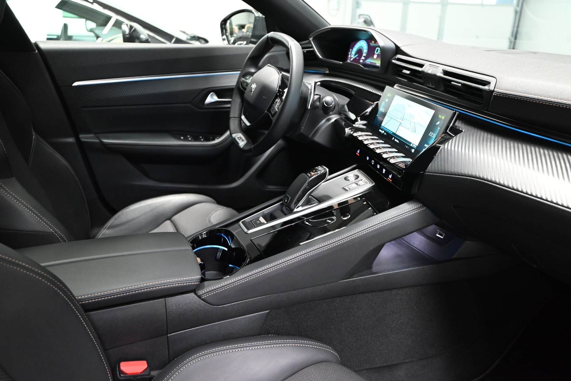 PEUGEOT 508 1.6 PHEV GT EAT8-image-26