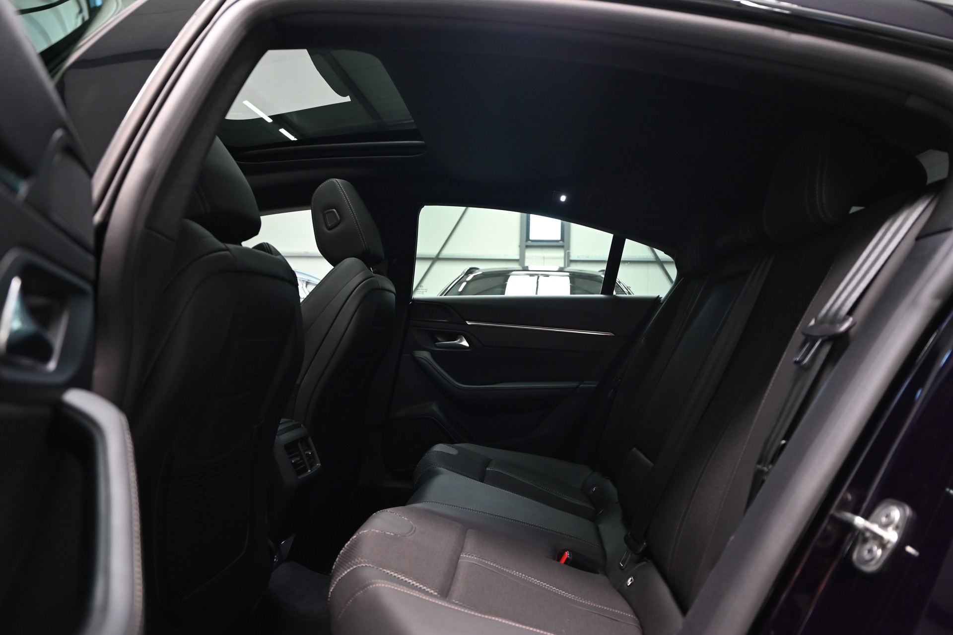 PEUGEOT 508 1.6 PHEV GT EAT8-image-23