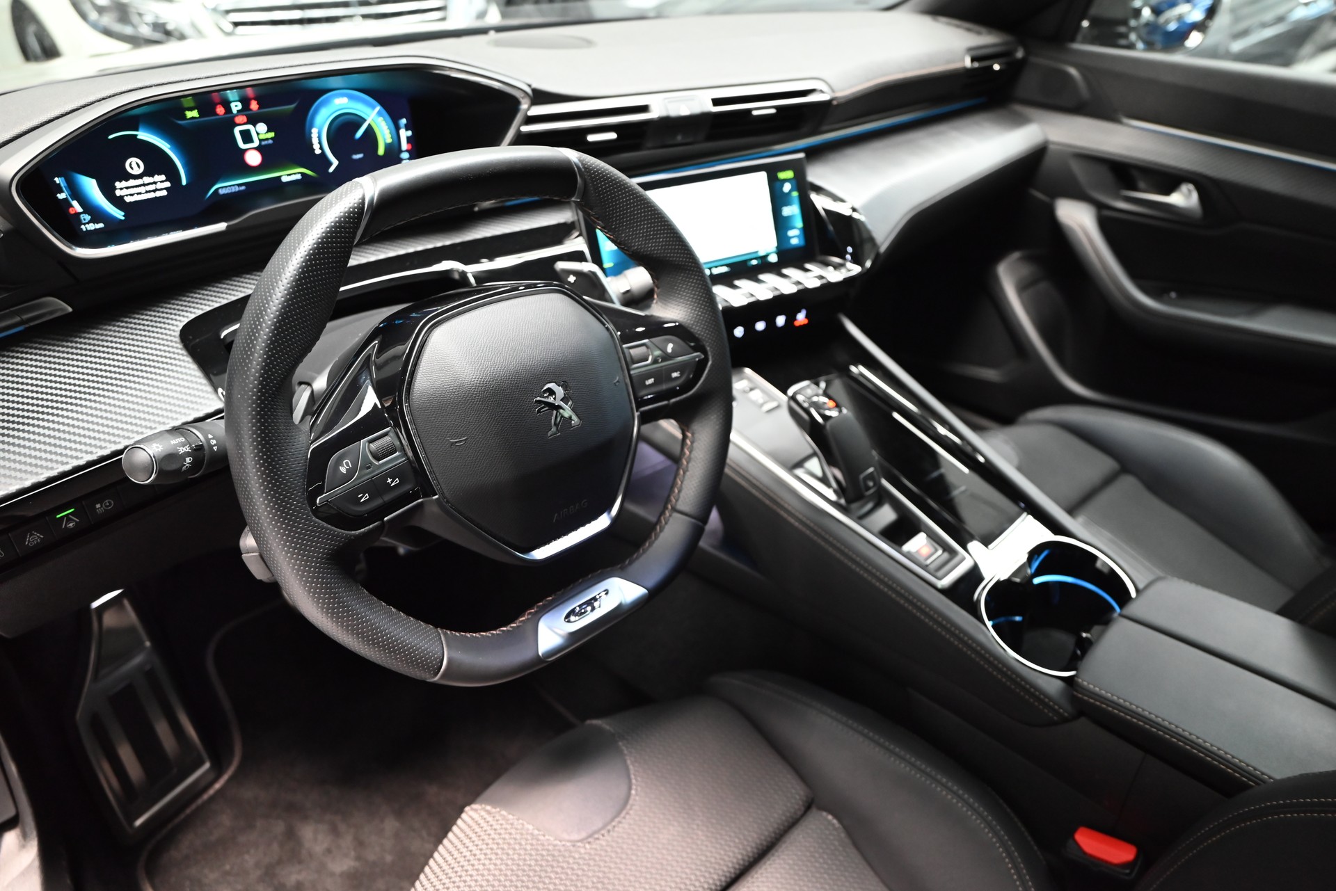 PEUGEOT 508 1.6 PHEV GT EAT8-image-19