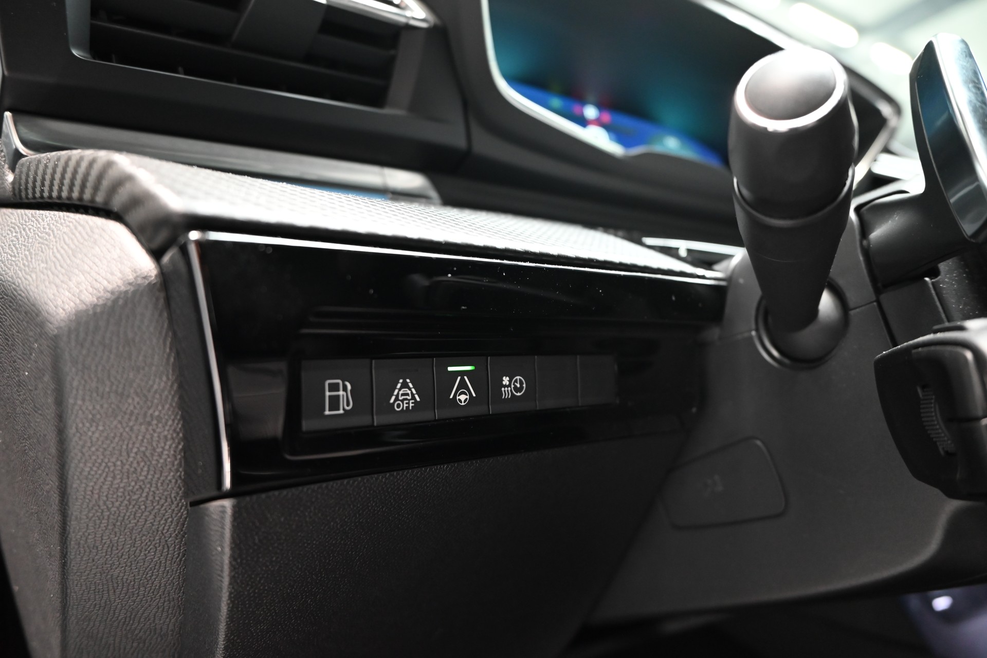 PEUGEOT 508 1.6 PHEV GT EAT8-image-17