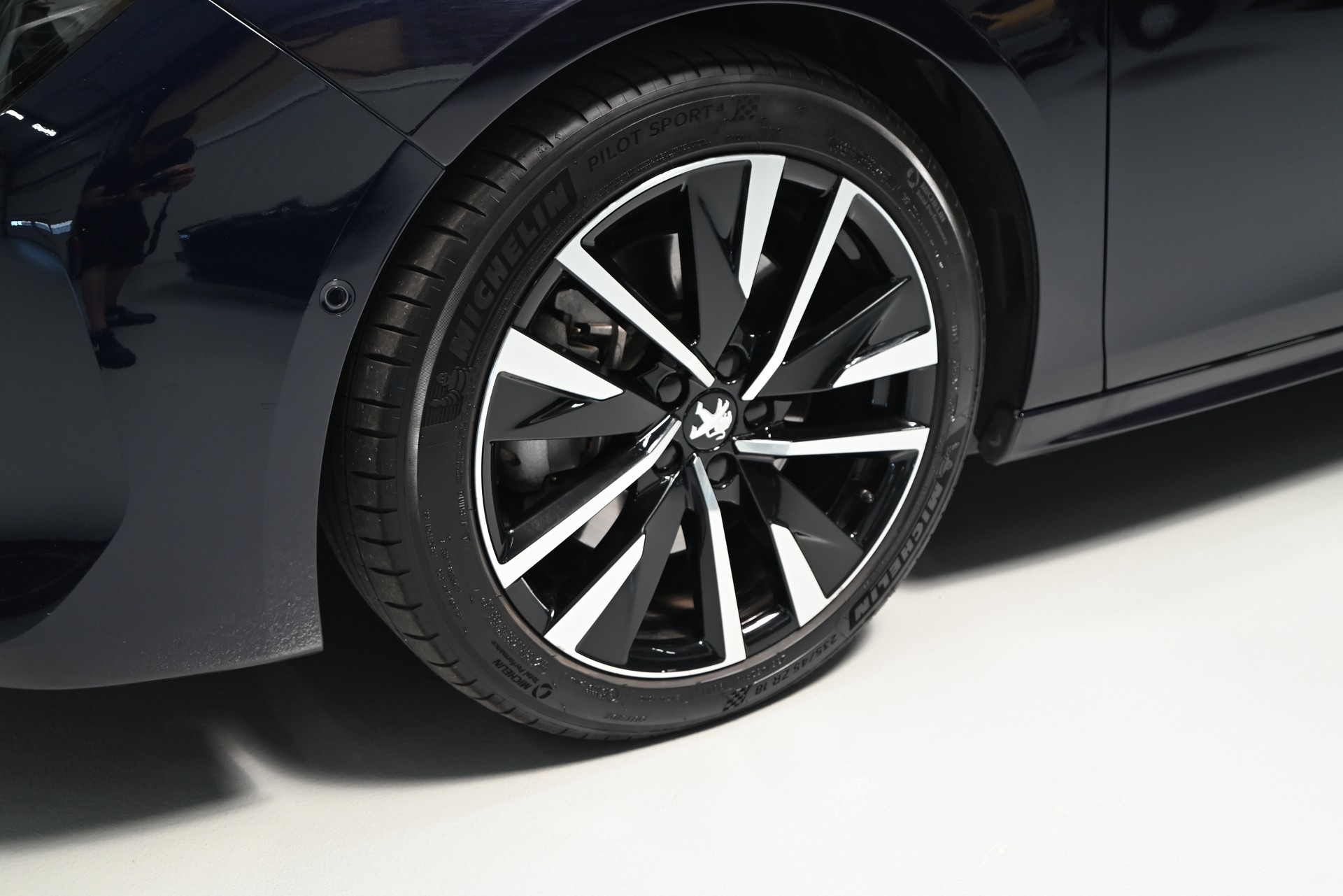 PEUGEOT 508 1.6 PHEV GT EAT8-image-3