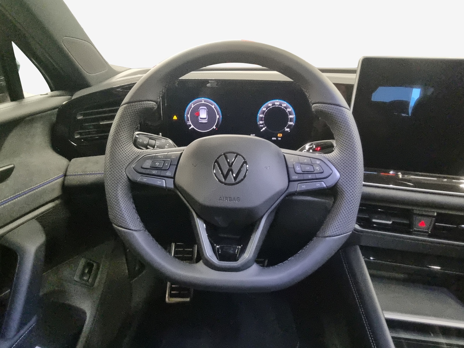 VW Tiguan 2.0 TDI SCR R-Line 4Motion DSG-image-9