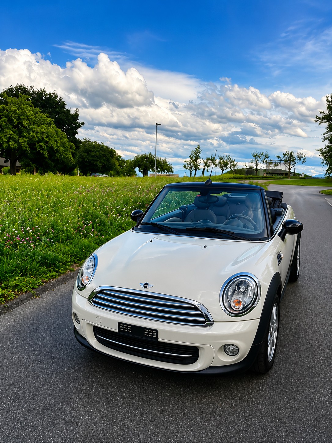 MINI Cooper cabriolet 1.6l-image-0