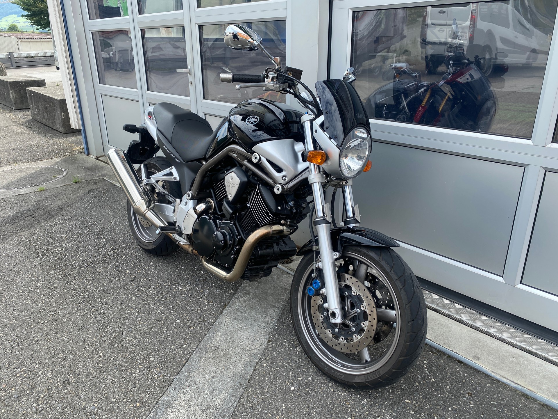 YAMAHA BT 1100 Bulldog-image-2