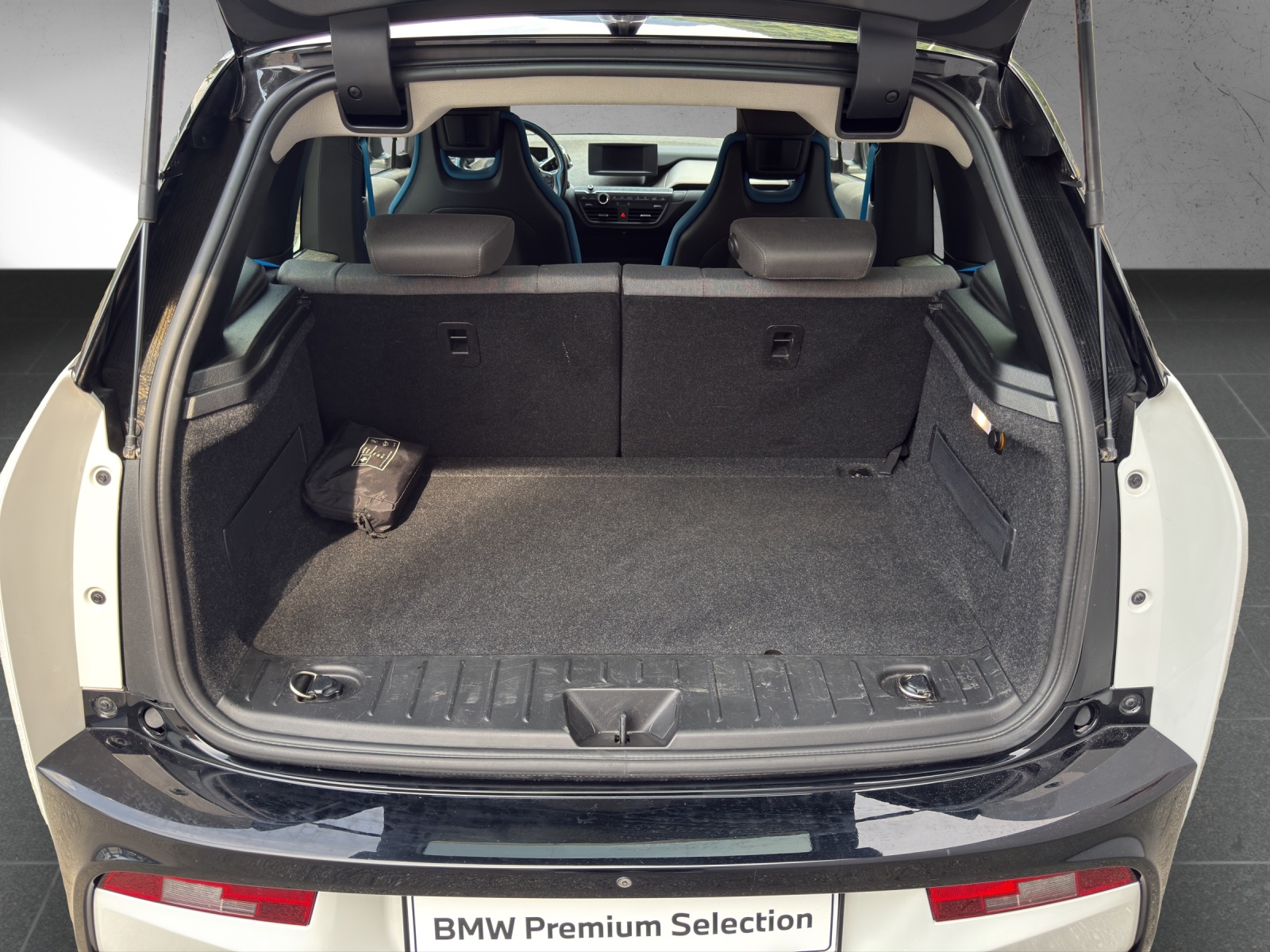 BMW i3s (120Ah)-image-17