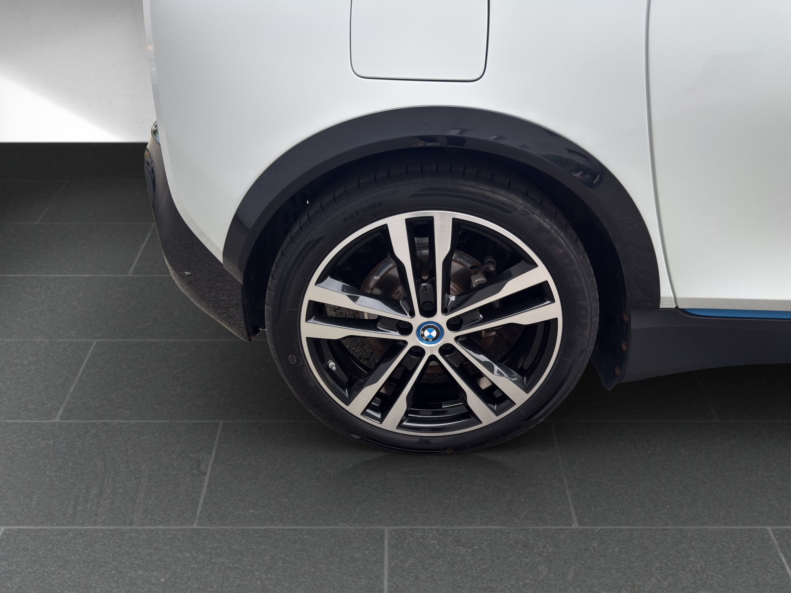 BMW i3s (120Ah)-image-10