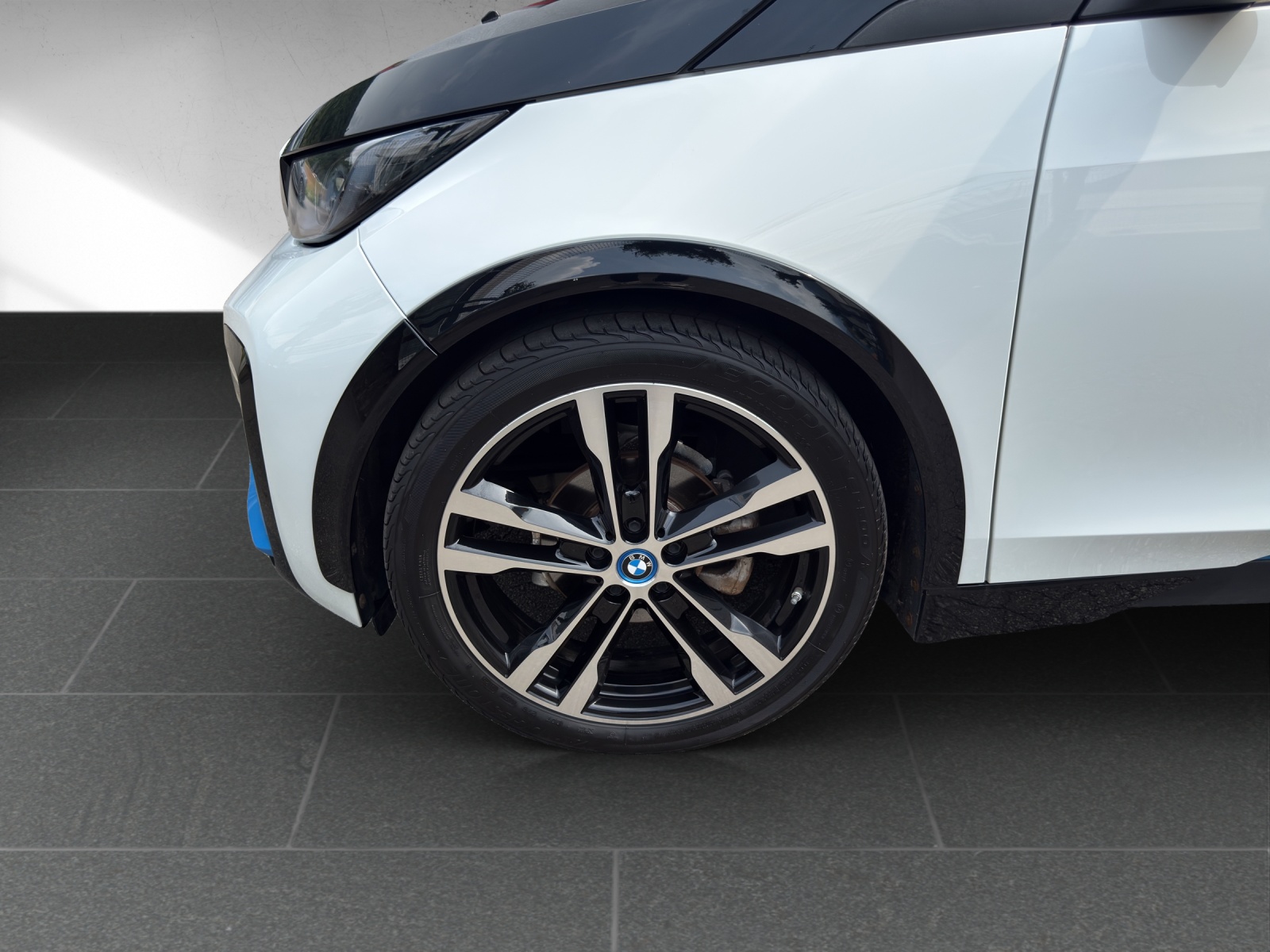 BMW i3s (120Ah)-image-8