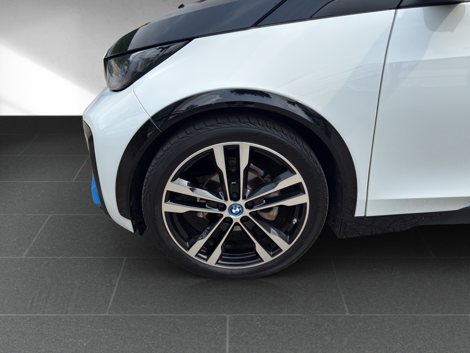 BMW i3s (120Ah)-image-8