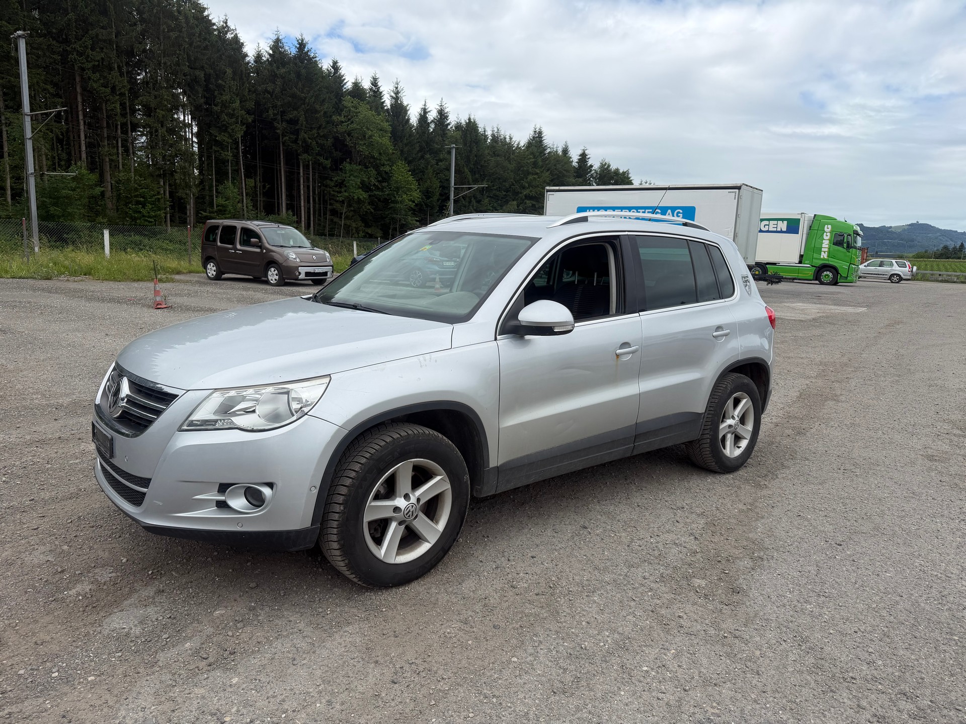 VW Tiguan 2.0 TDI Sport&Style-image-2