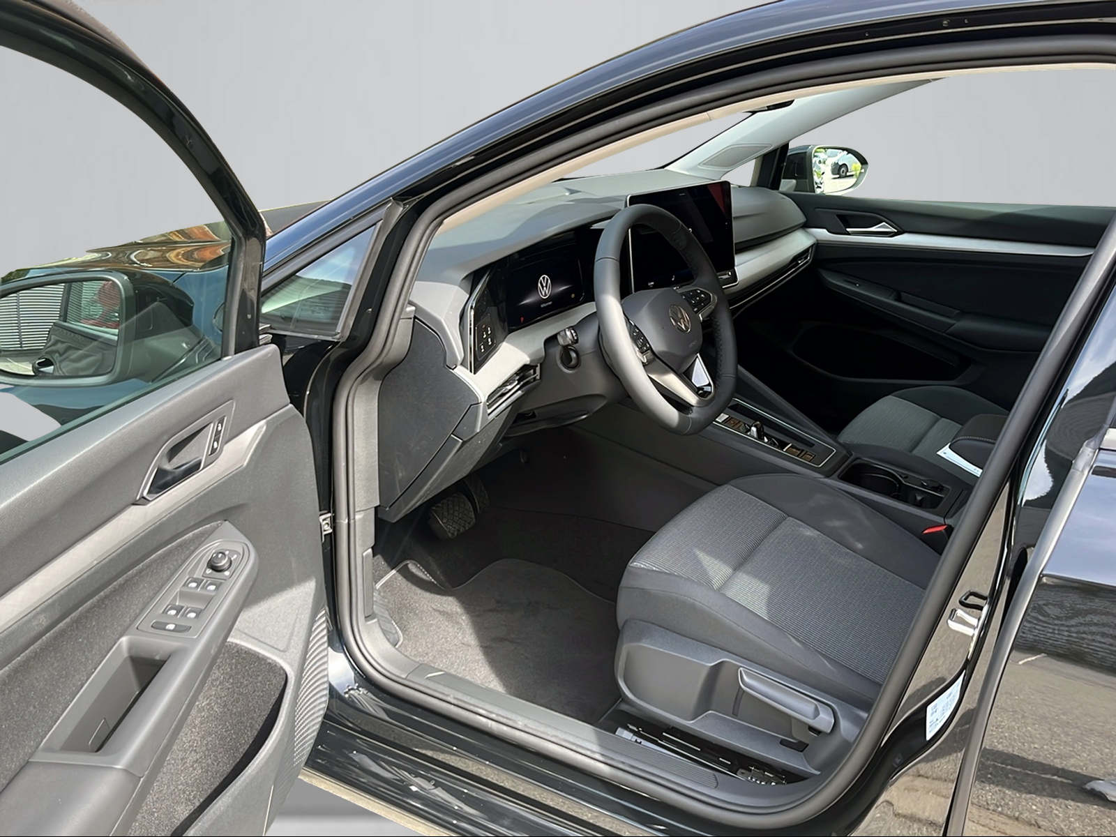 VW Golf 1.5 e TSI mHEV Value DSG-image-2