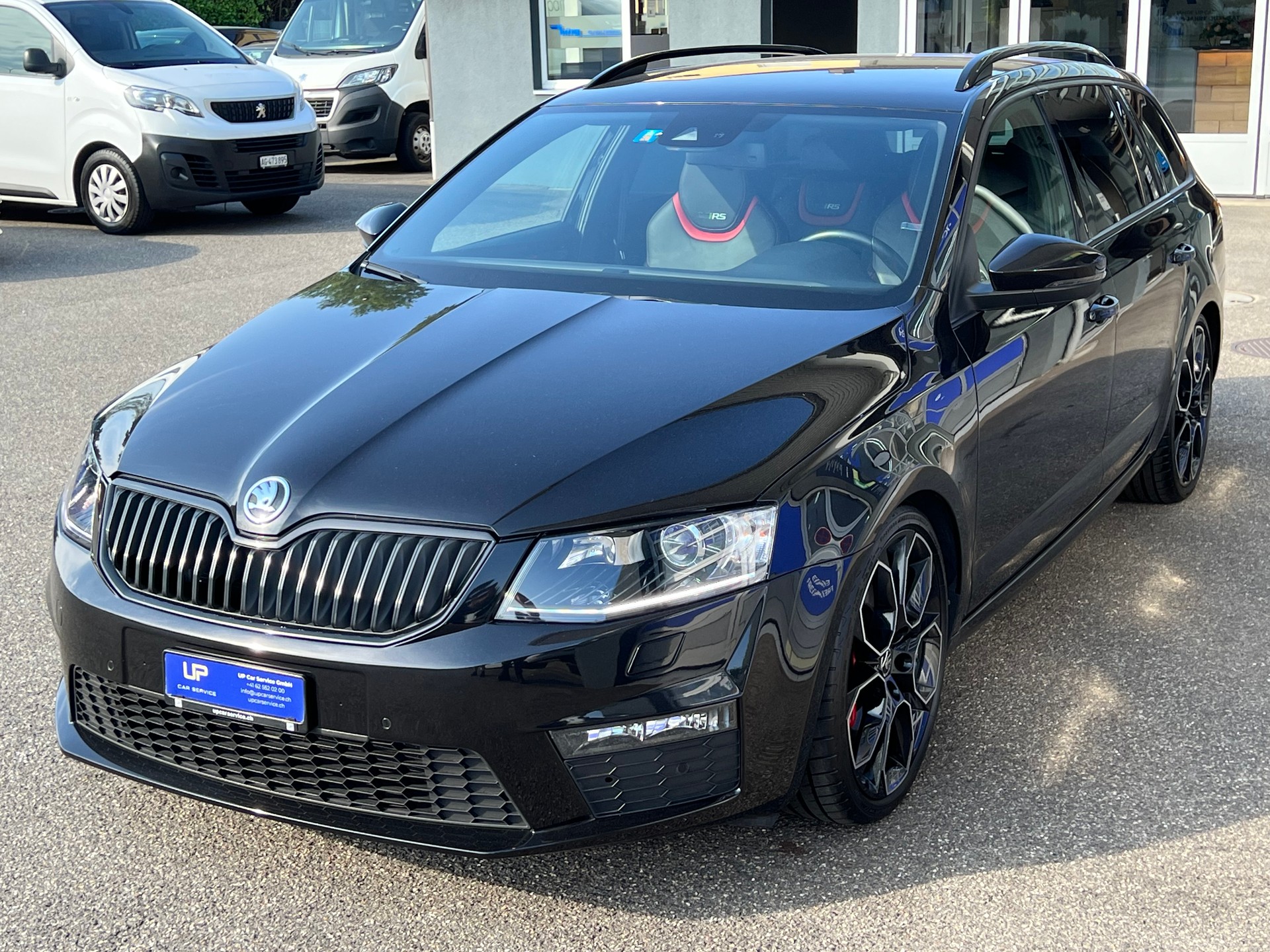 SKODA Octavia Combi 2.0 TSI RS230 DSG-image-1