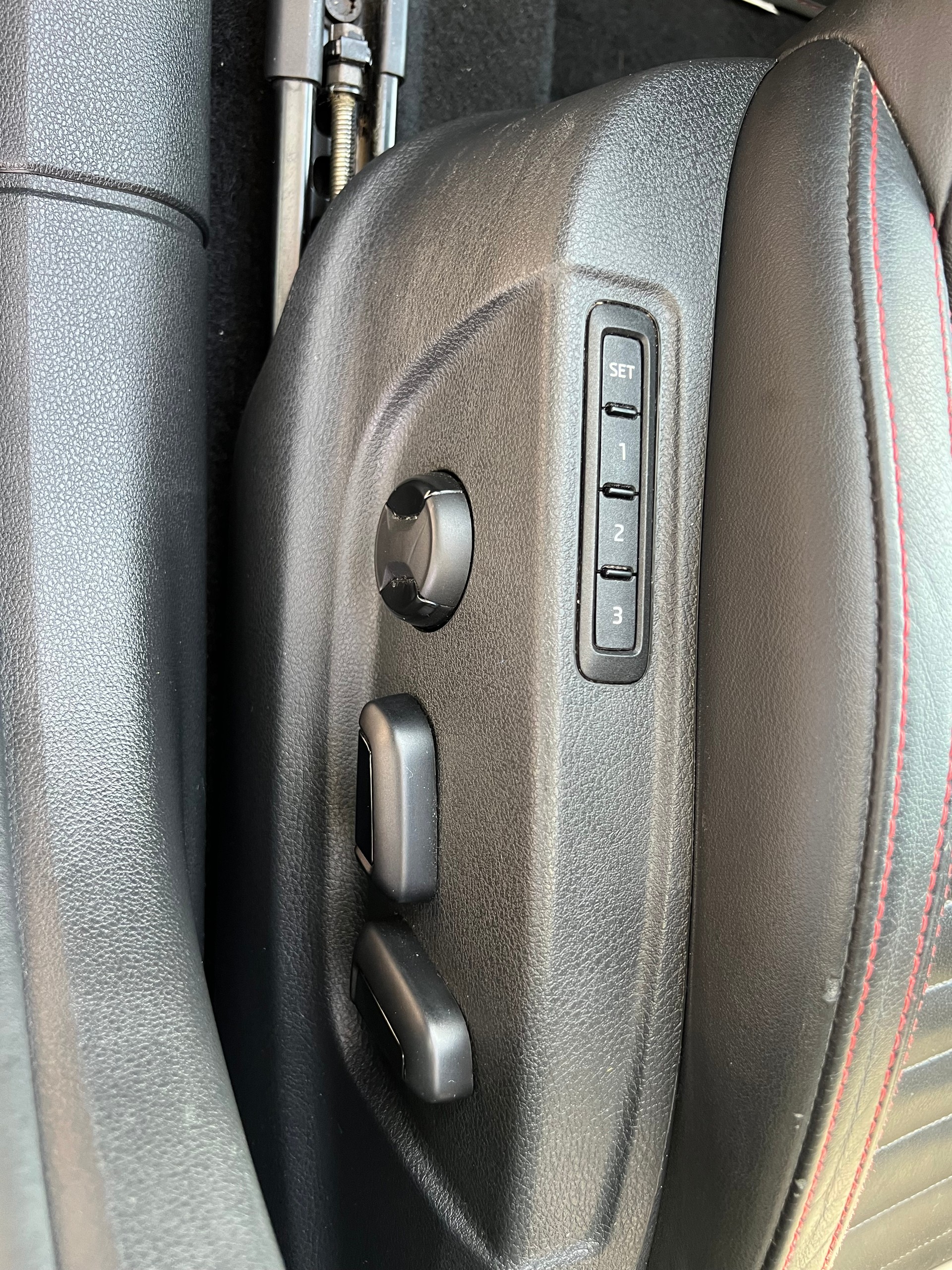 SKODA Octavia Combi 2.0 TSI RS230 DSG-image-15